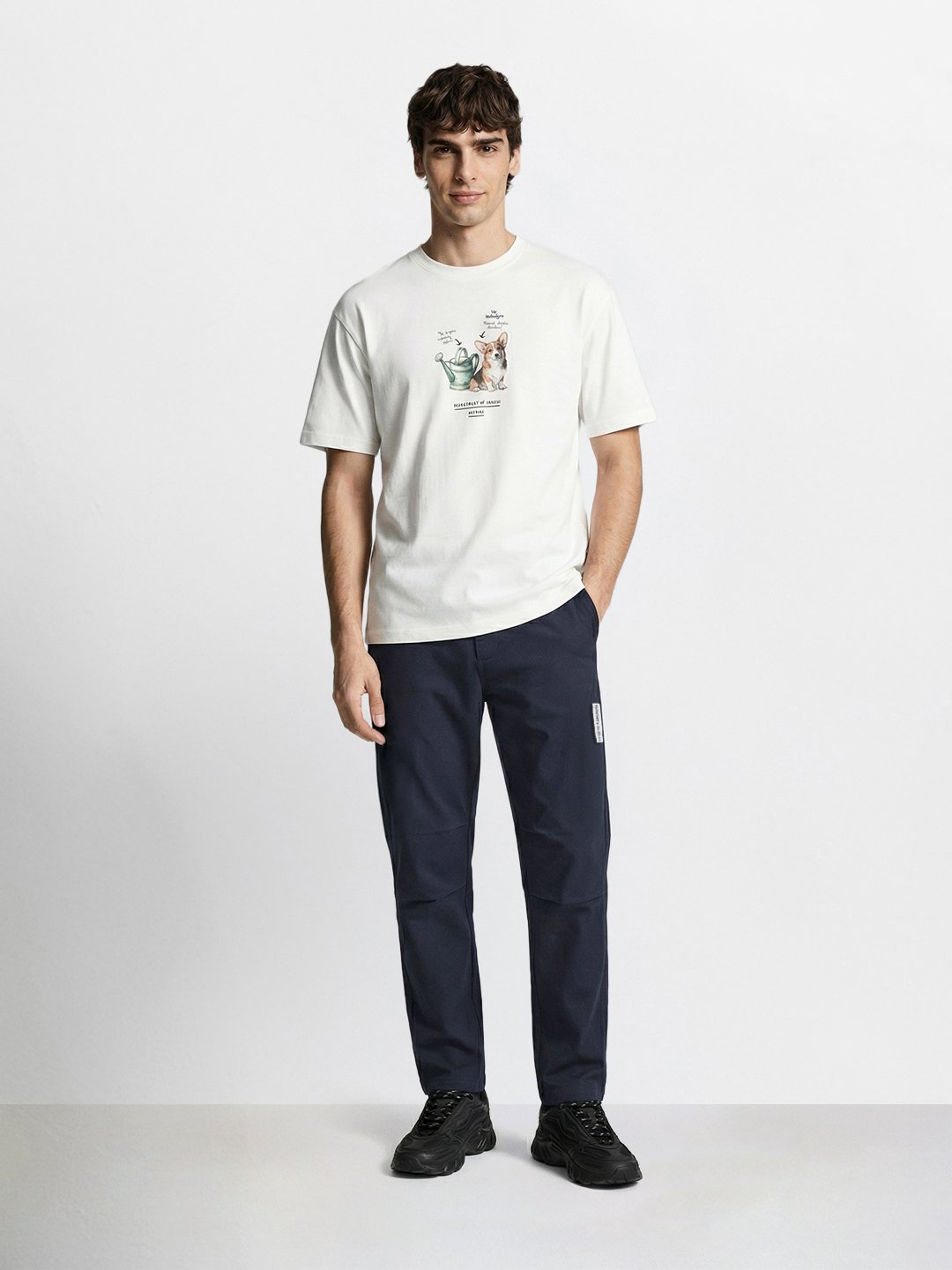 Men Relaxed Fit Solid Mid-Rise Parachute Joggers