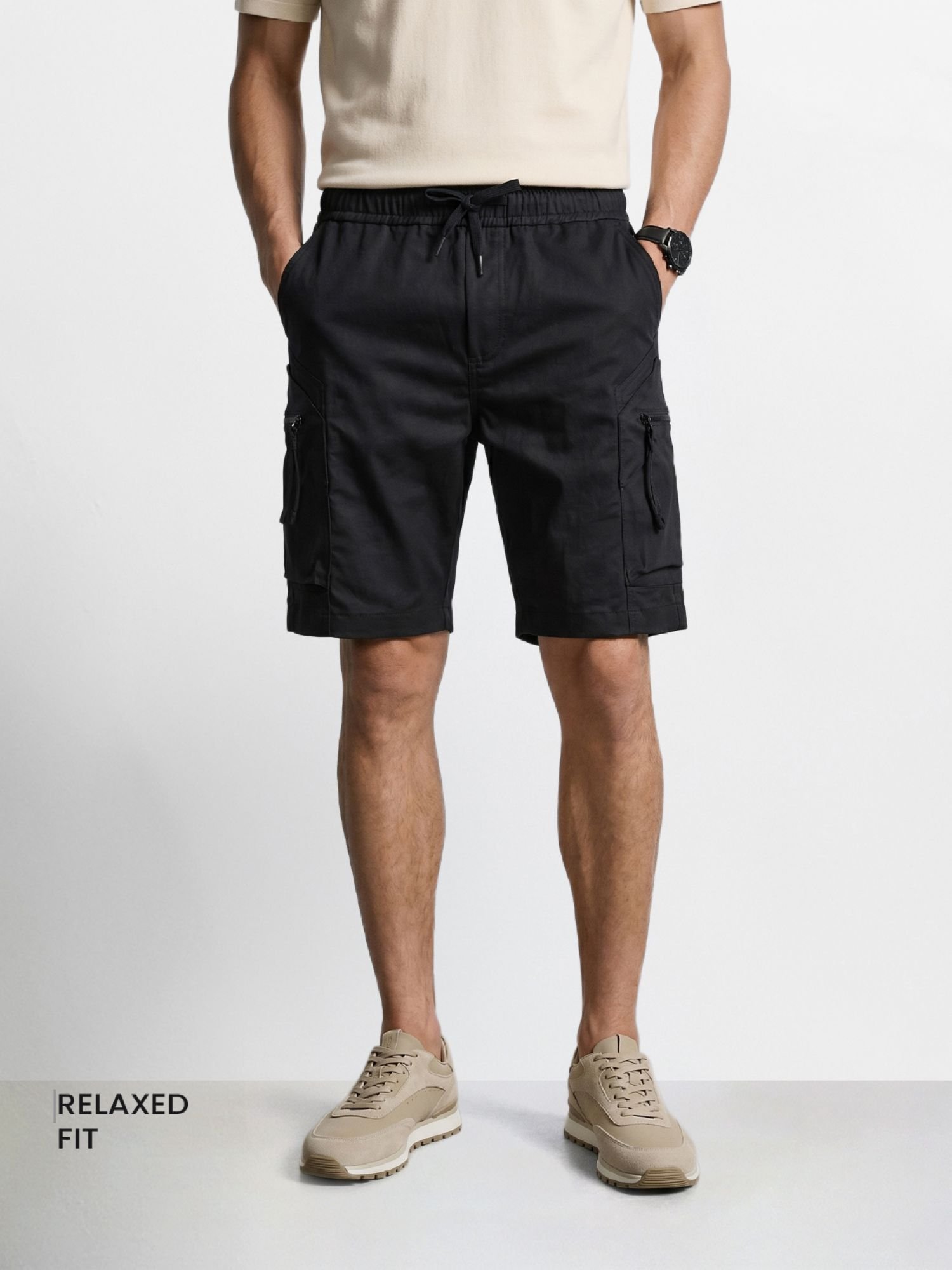 Men Relaxed Fit Solid Mid-Rise Cargo Shorts