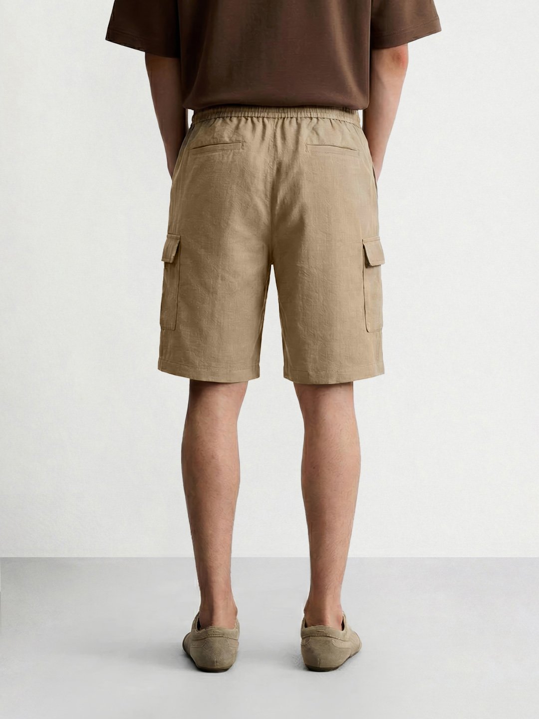 Men Relaxed Fit Solid Mid-Rise Cargo Shorts