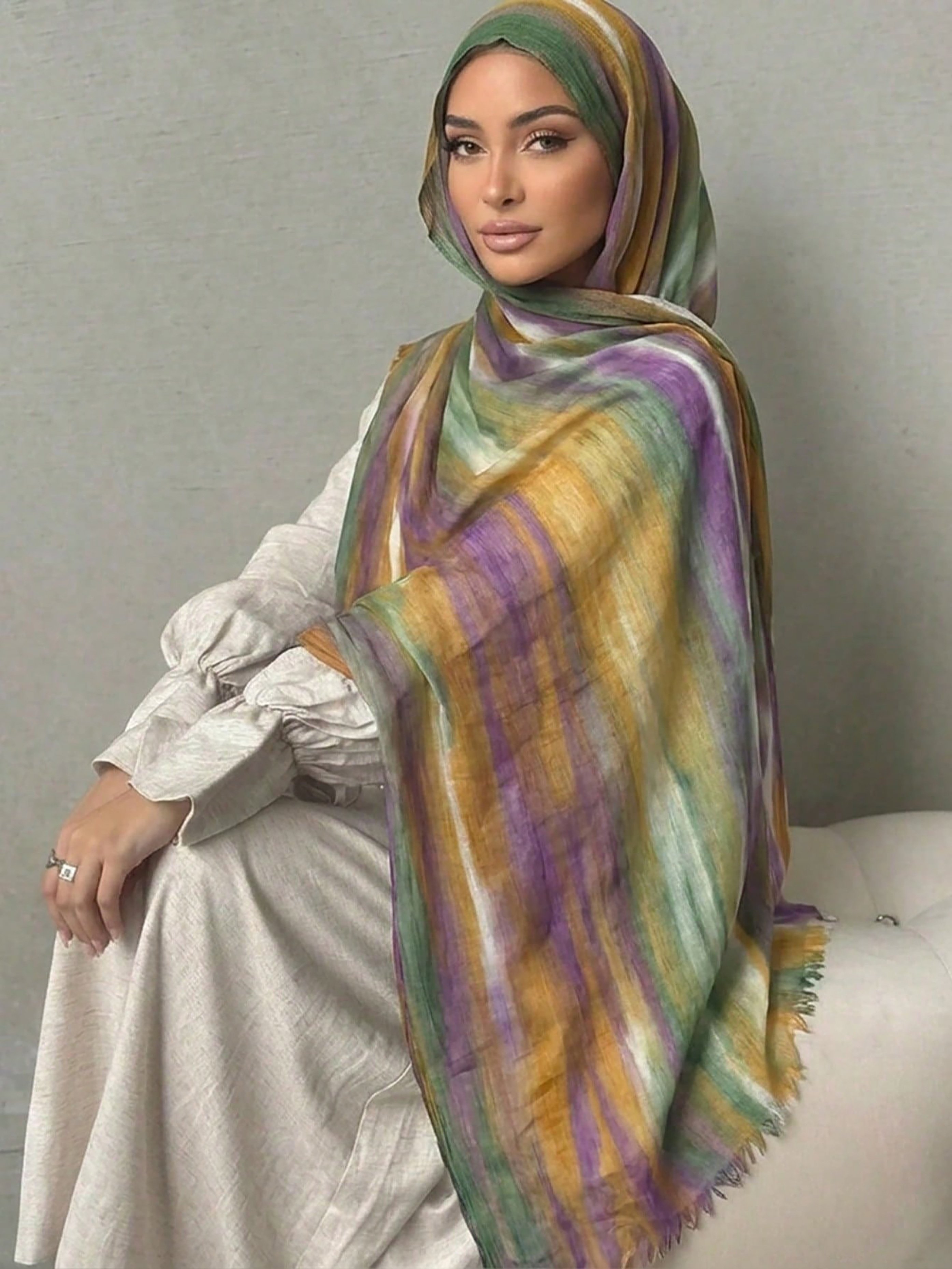 وشاح حجاب متدرج الألوان