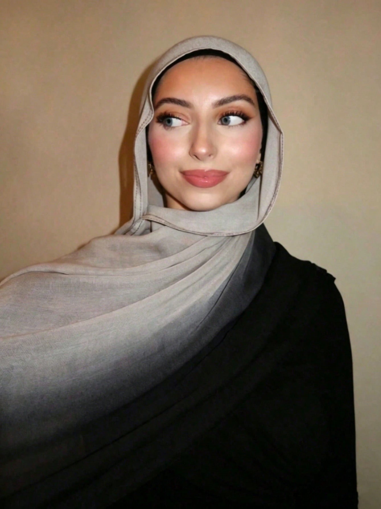 حجاب متدرج الألوان