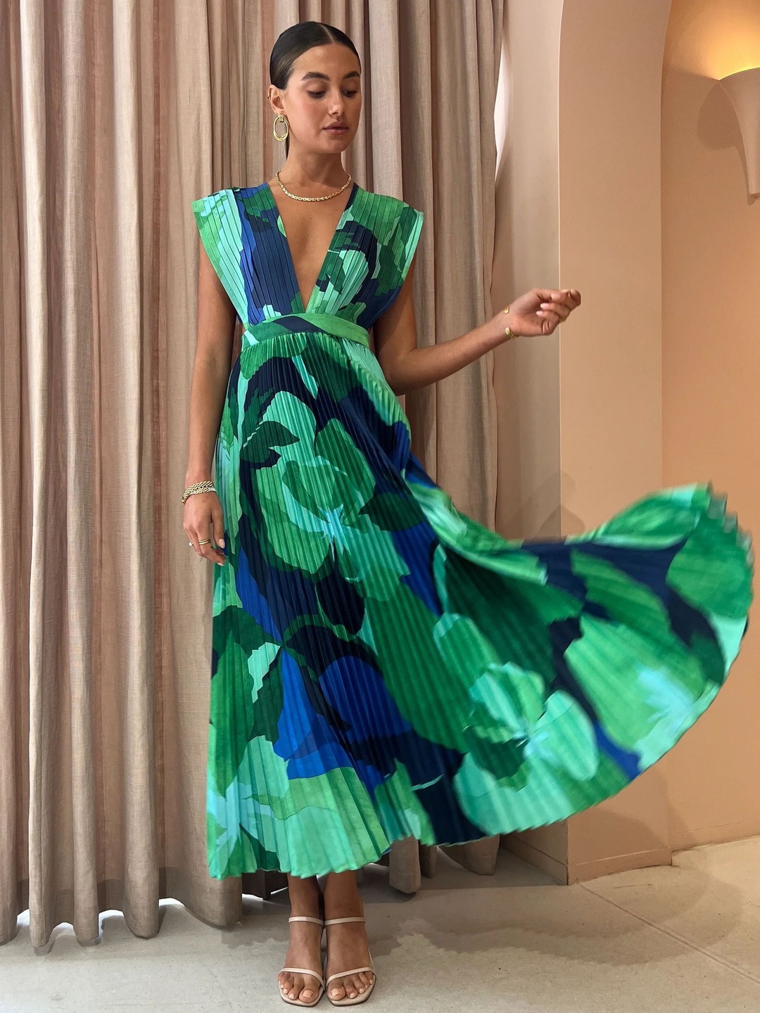 Green Plunge Neck Pleated Maxi Dress