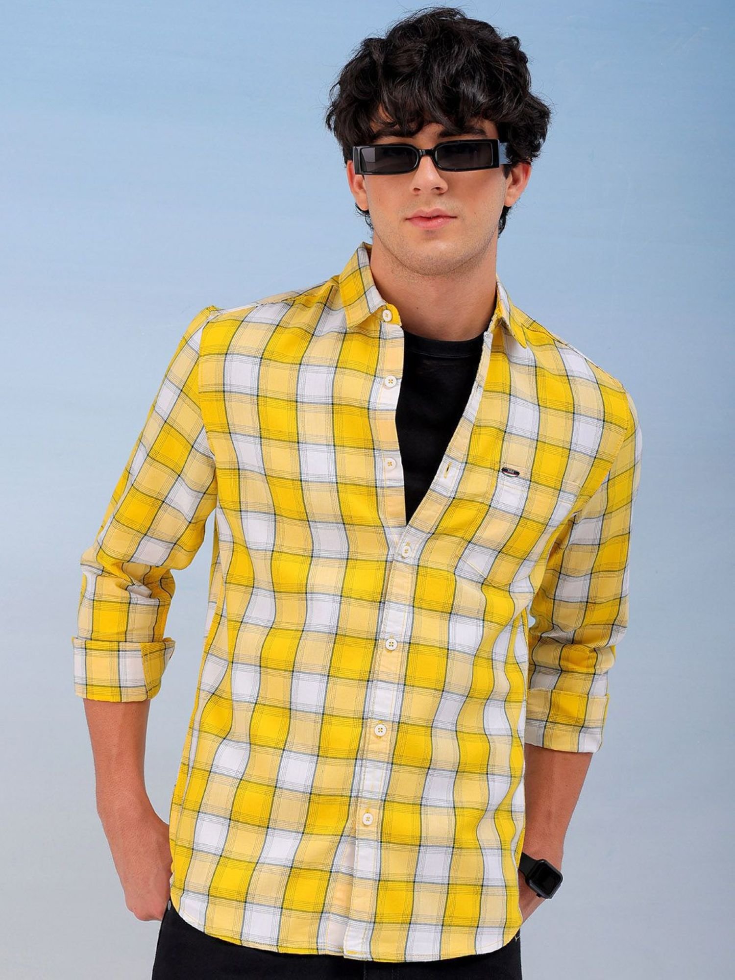 Men Slim Checked Cutaway Collar Casual Shirt