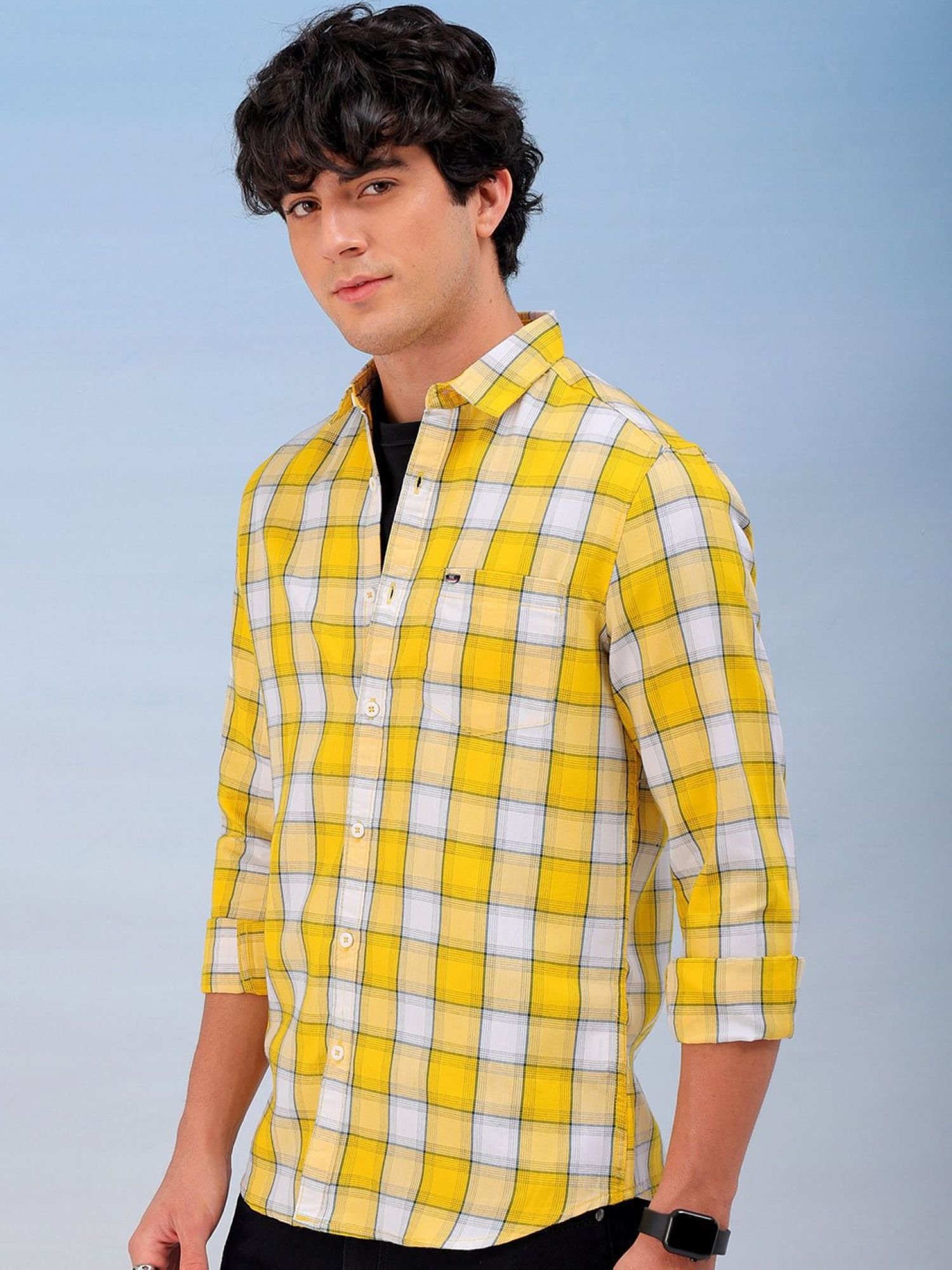 Men Slim Checked Cutaway Collar Casual Shirt
