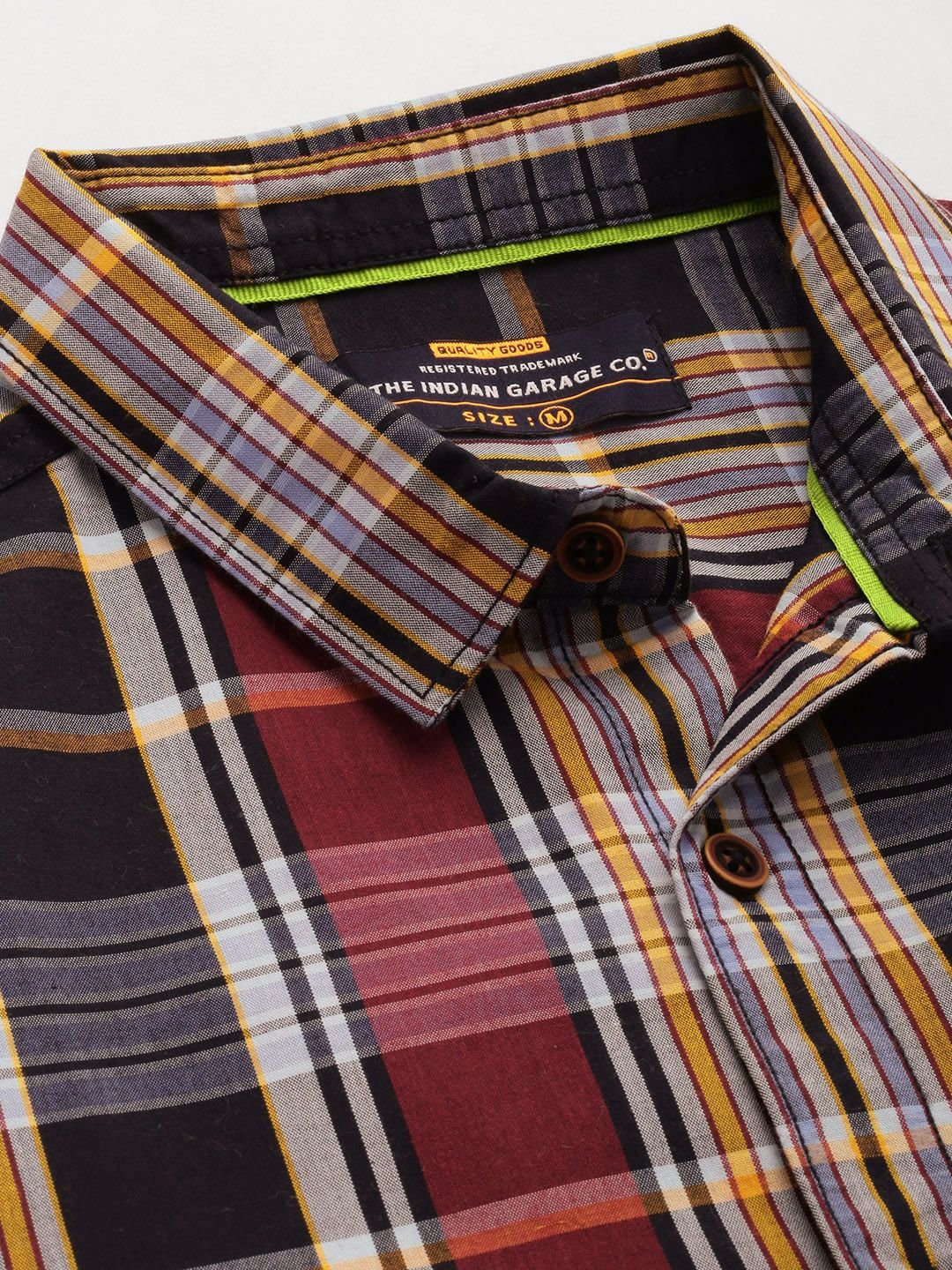 Men Slim Fit Checked Cutaway Collar Casual Shirt