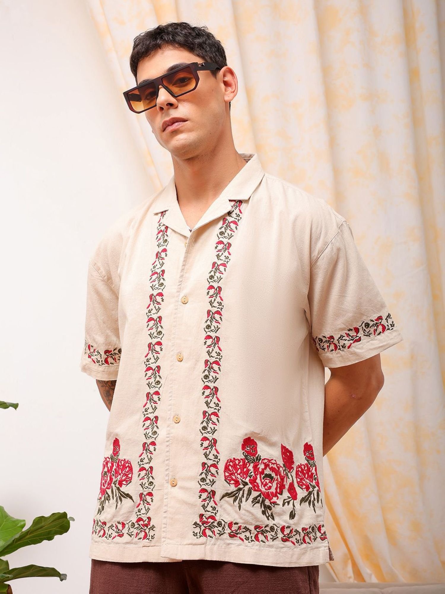 Men Relaxed Fit Embroidery Cuban Collar Resort Shirt