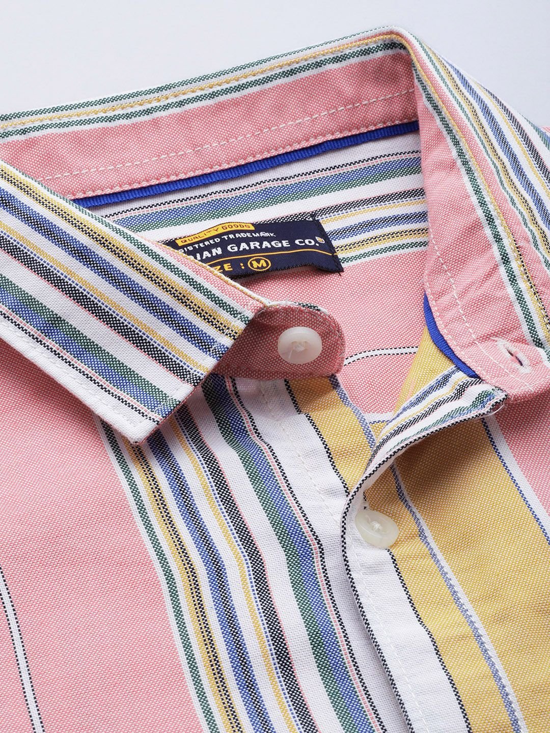 Men Slim Fit Striped Cutaway Collar Casual Shirt