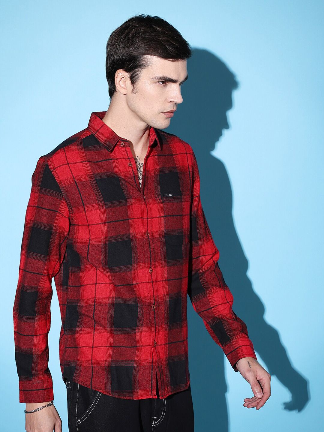 Men Slim Checked Cutaway Collar Casual Shirt
