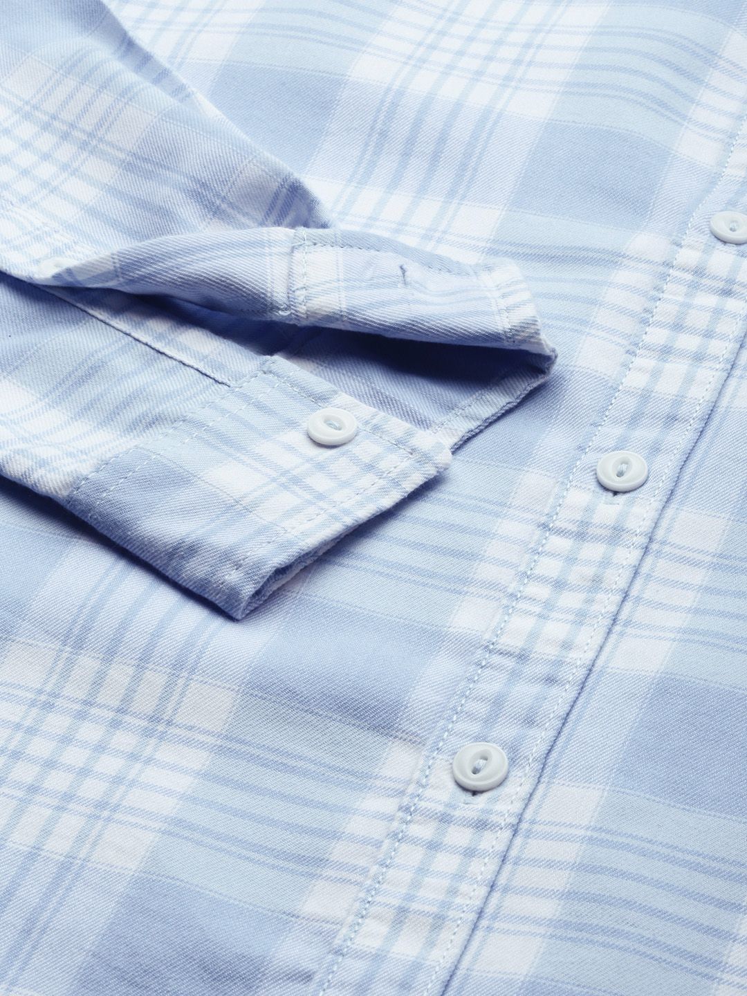 Men Regular Fit Checked Cutaway Collar Casual Shirt