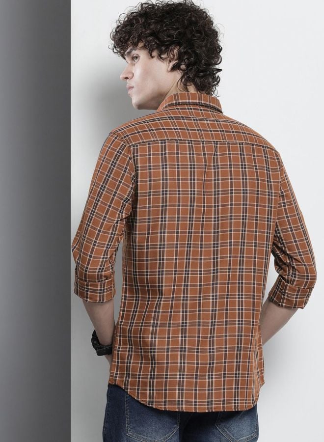 Men Regular Fit Checkered Cutaway Collar Casual Shirt