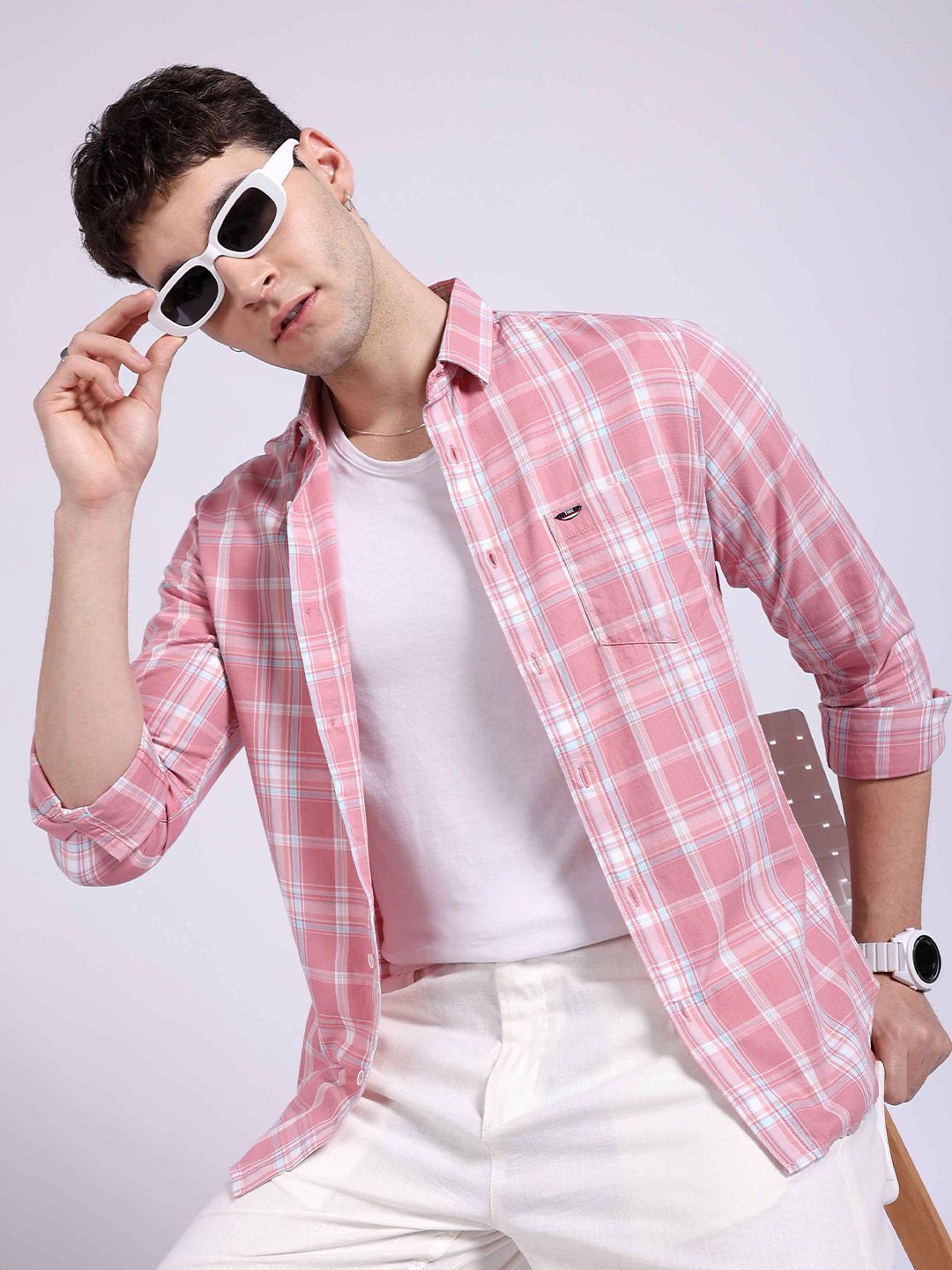 Men Slim Checked Cutaway Collar Casual Shirt