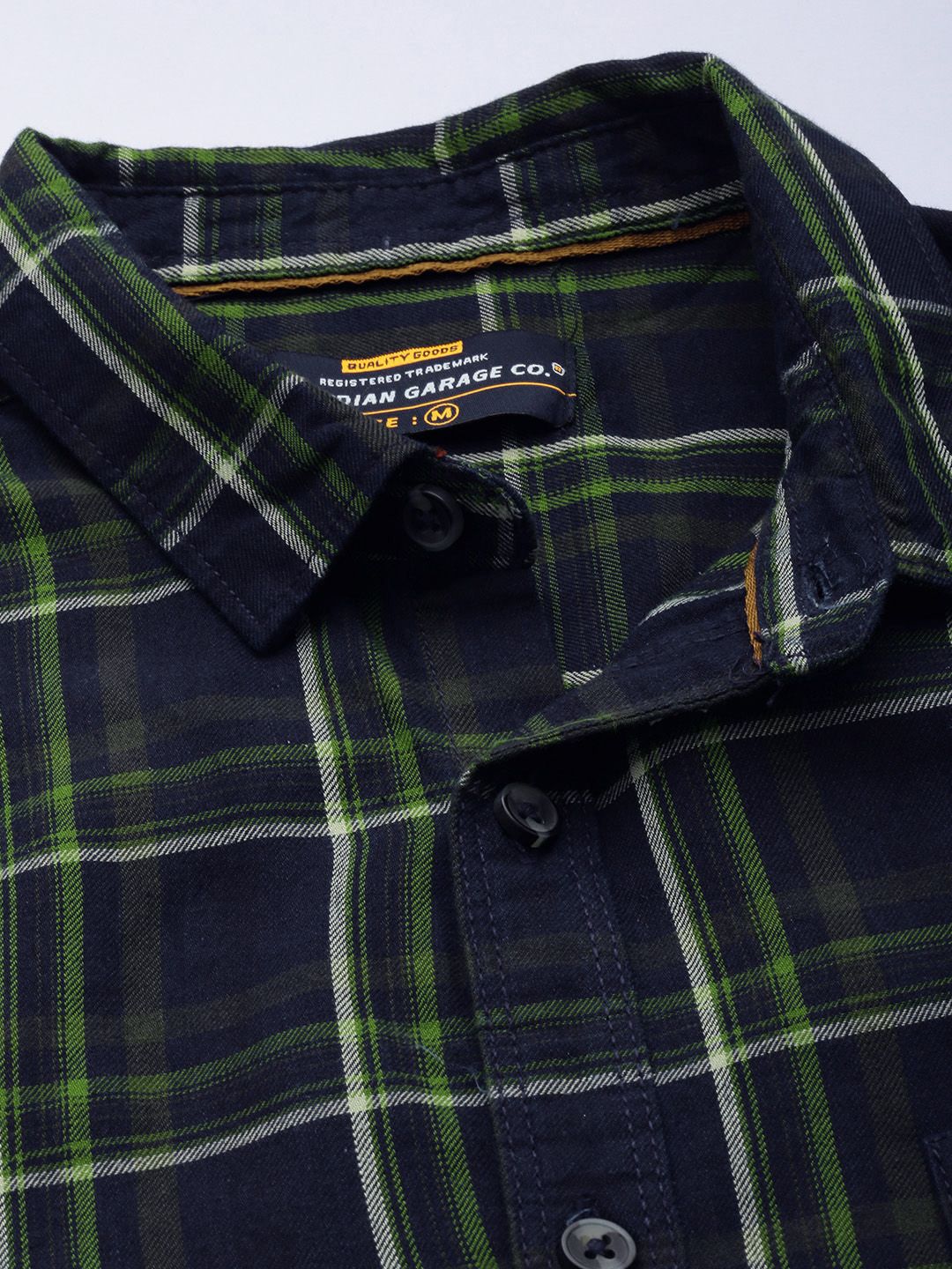 Men Slim Fit Checked Spread Collar Casual Shirt