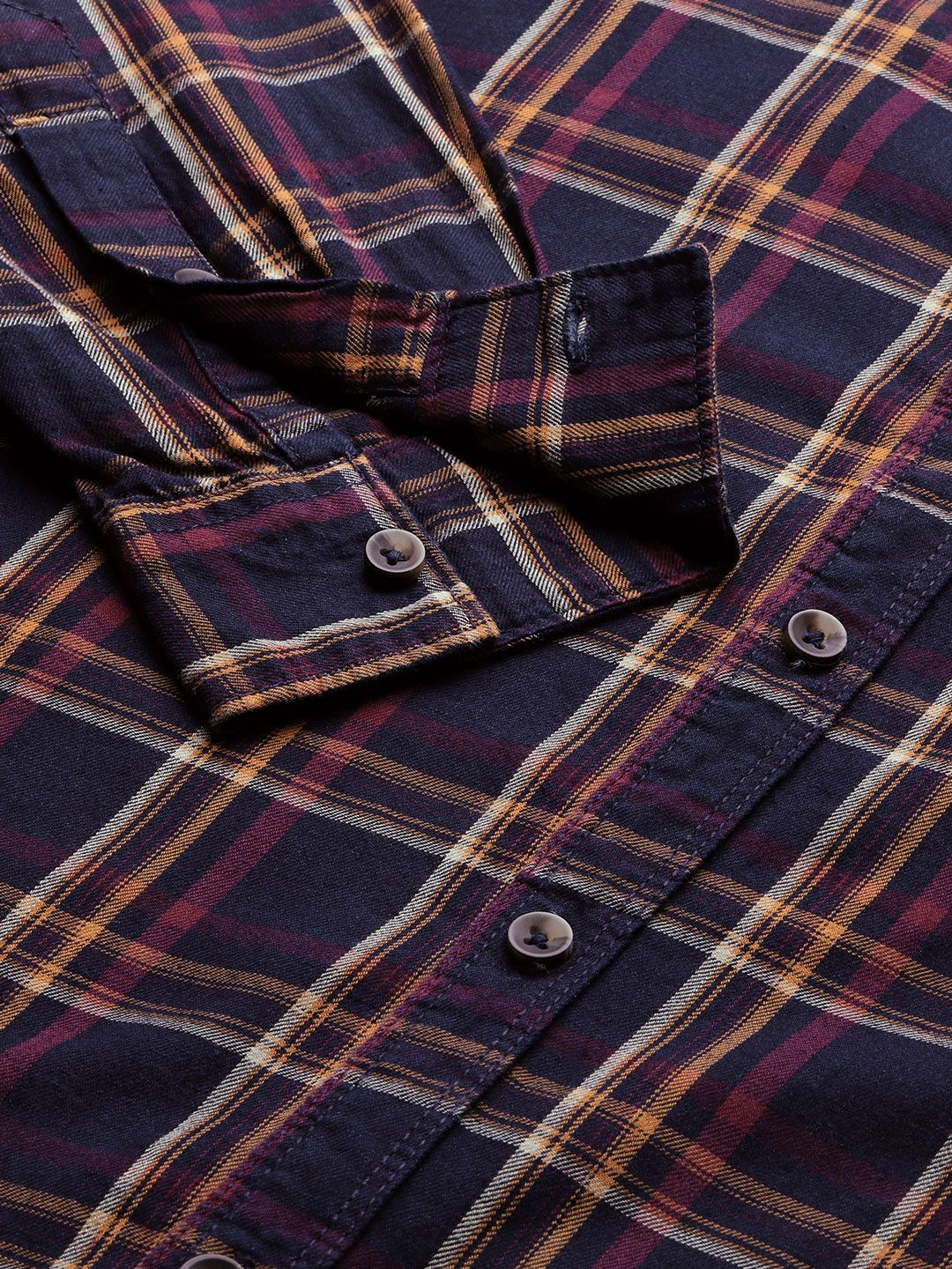 Men Slim Fit Checked Spread Collar Casual Shirt