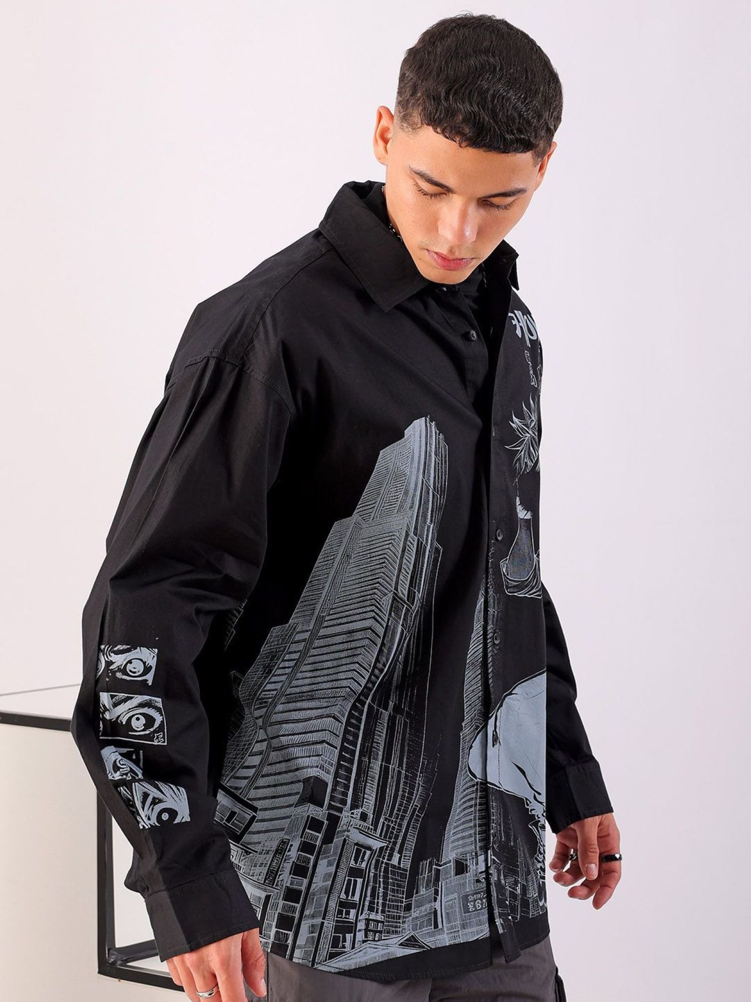 Men Oversized Graphic Self Fold Placket Street Shirt