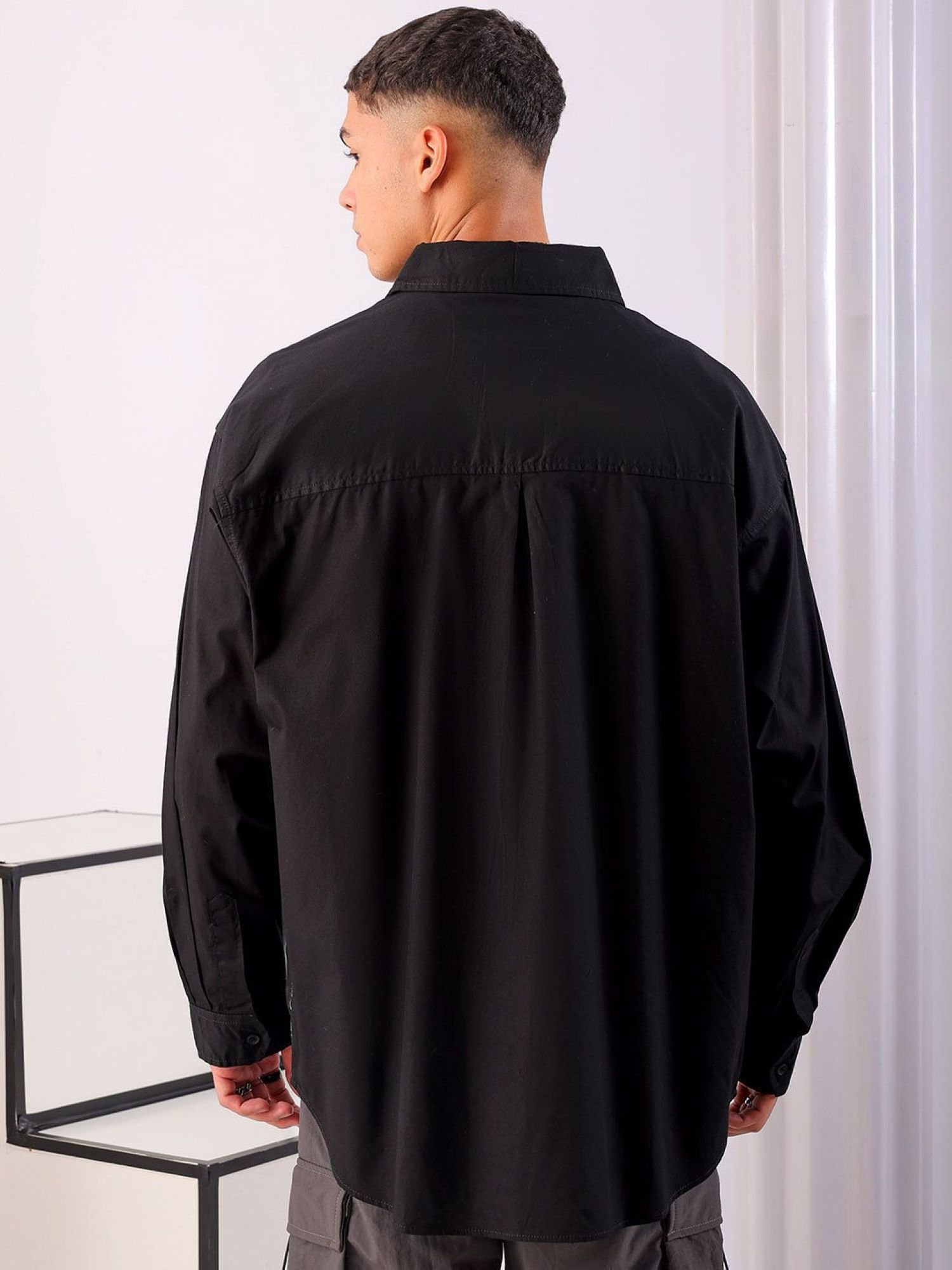 Men Oversized Graphic Self Fold Placket Street Shirt