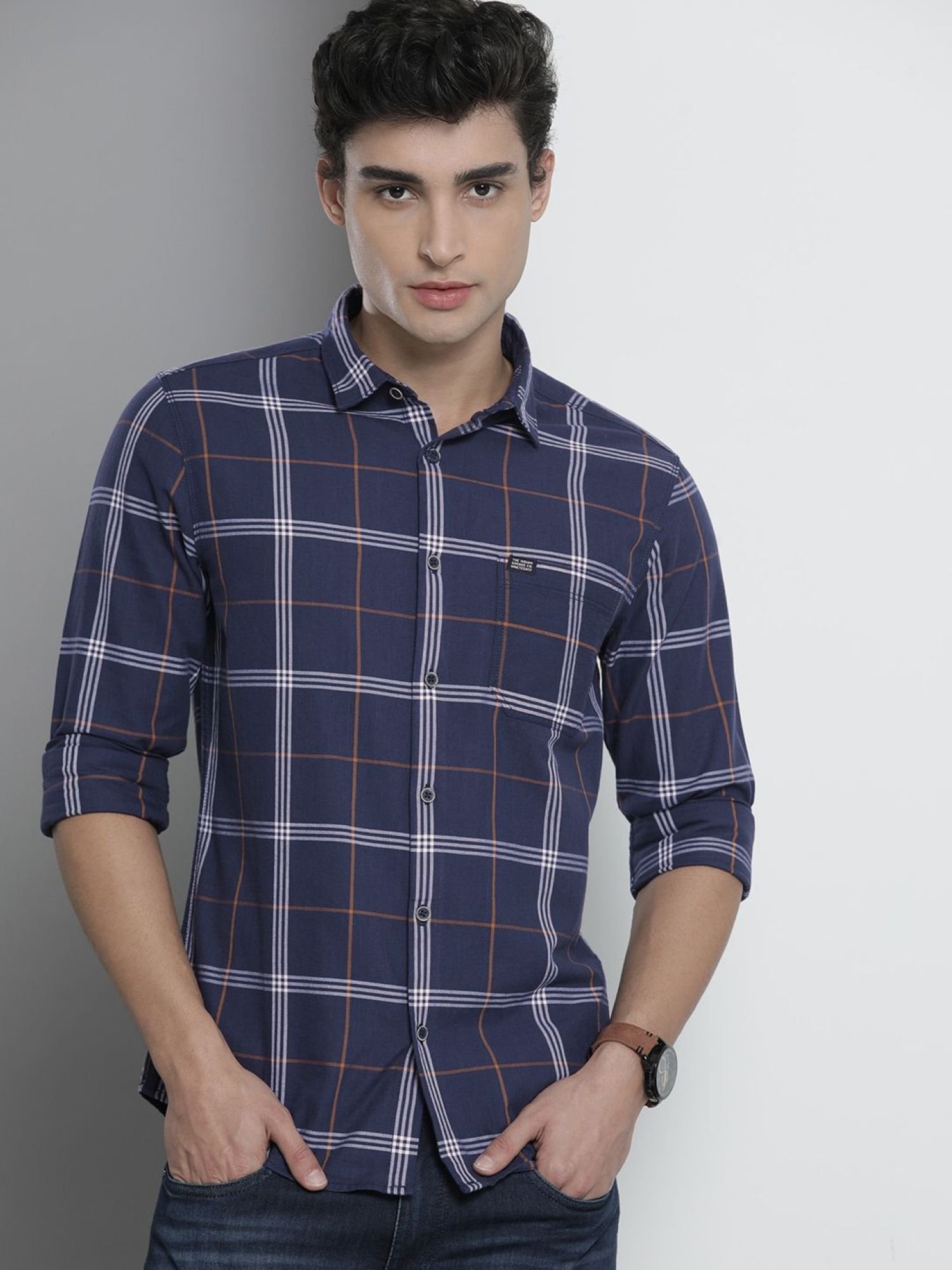 Men Slim Fit Checked Spread Collar Casual Shirt