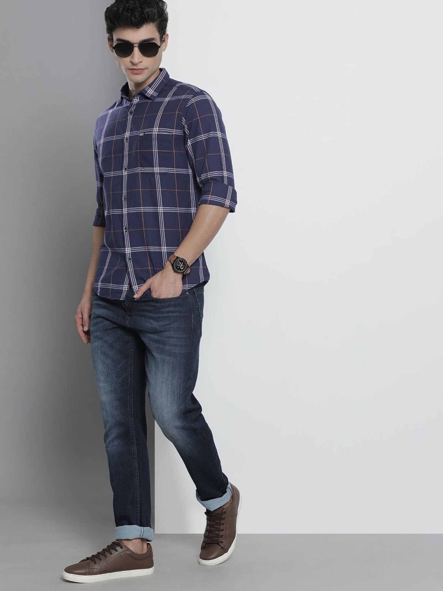 Men Slim Fit Checked Spread Collar Casual Shirt