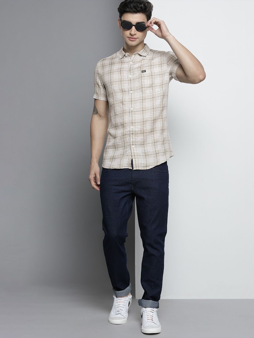 Men Slim Fit Checked Spread Collar Casual Shirt