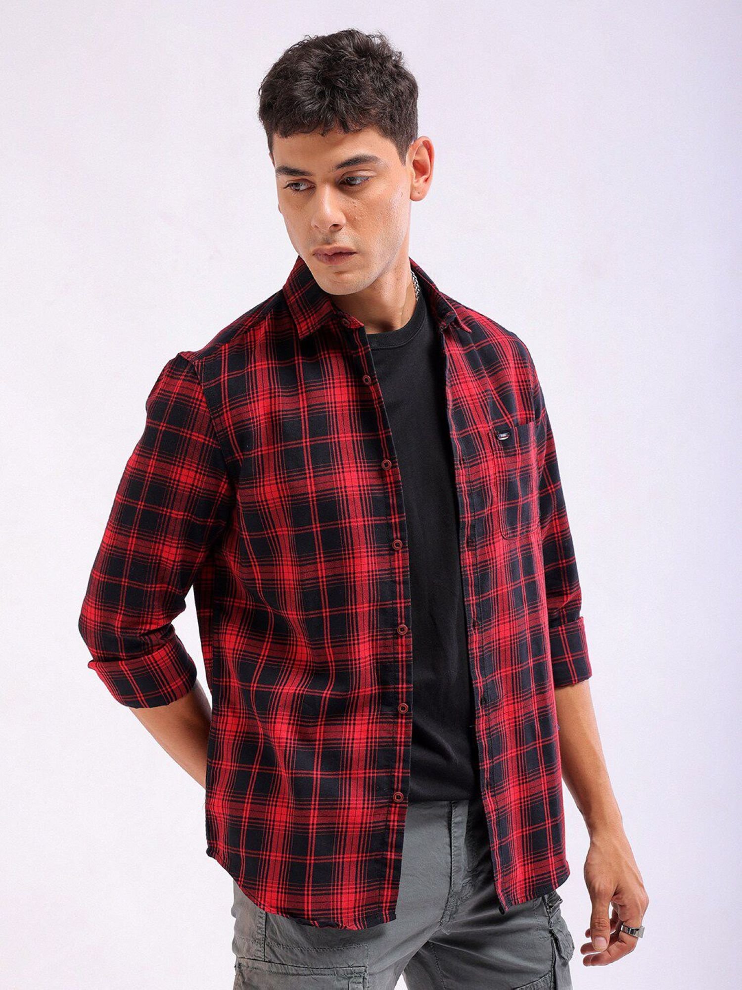 Men Slim Checked Cutaway Collar Casual Shirt