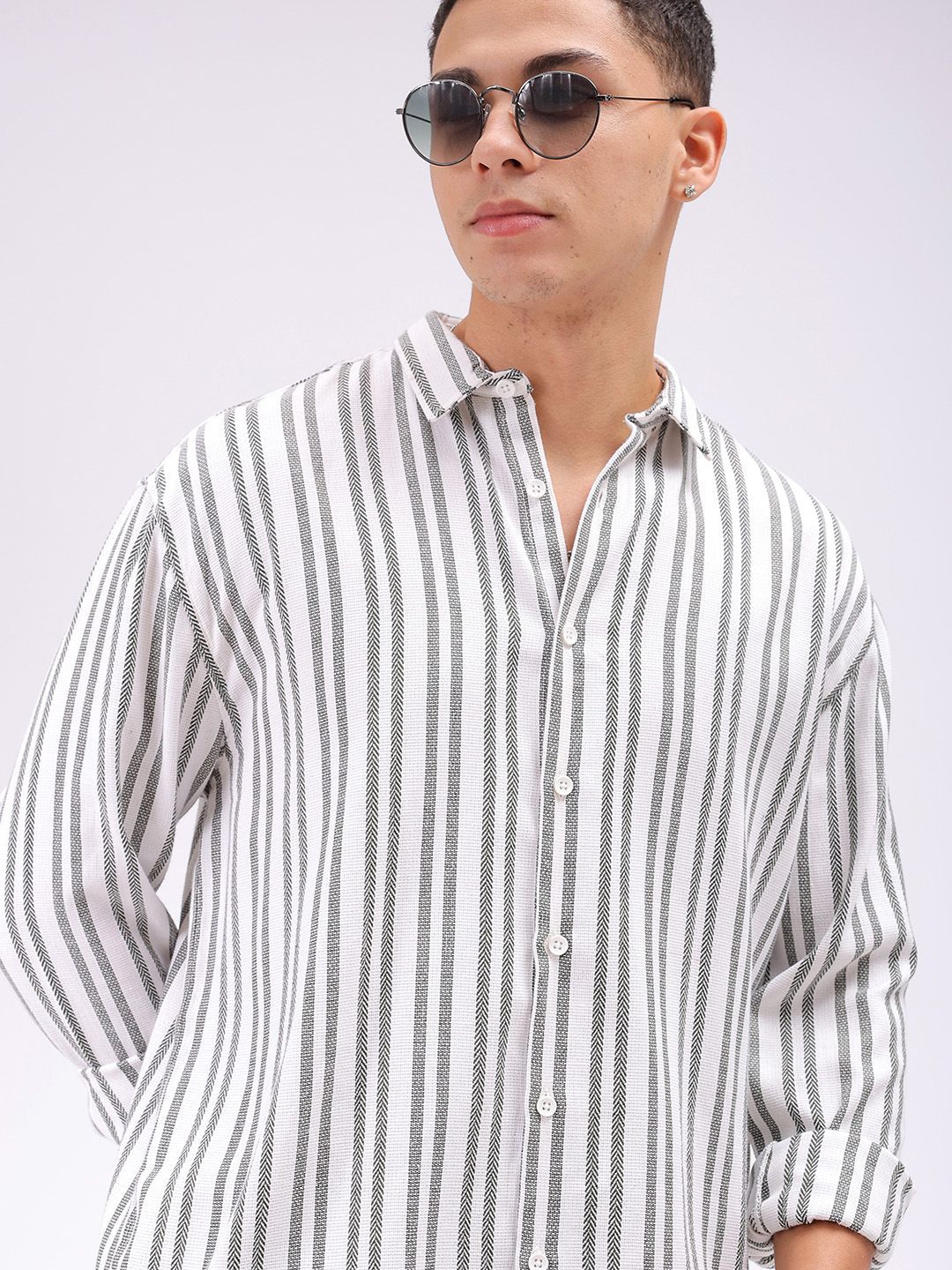 Men Relaxed Striped Cutaway Collar Resort Shirt