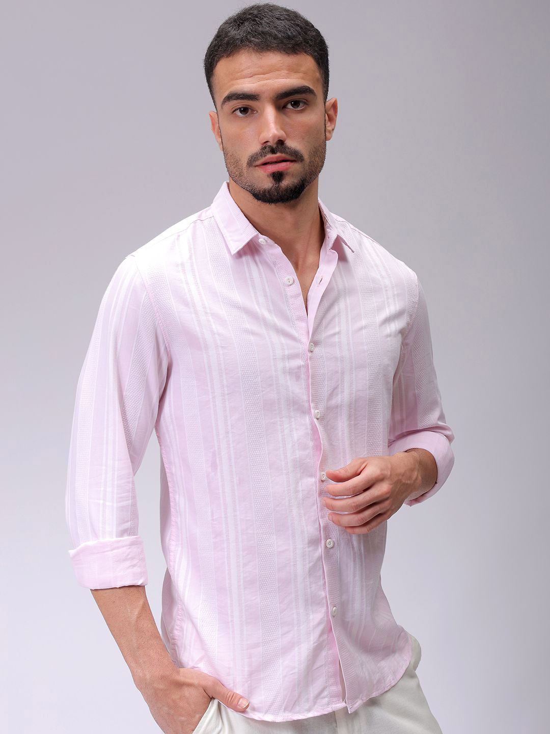 Men Slim Striped Cutaway Collar Resort Shirt