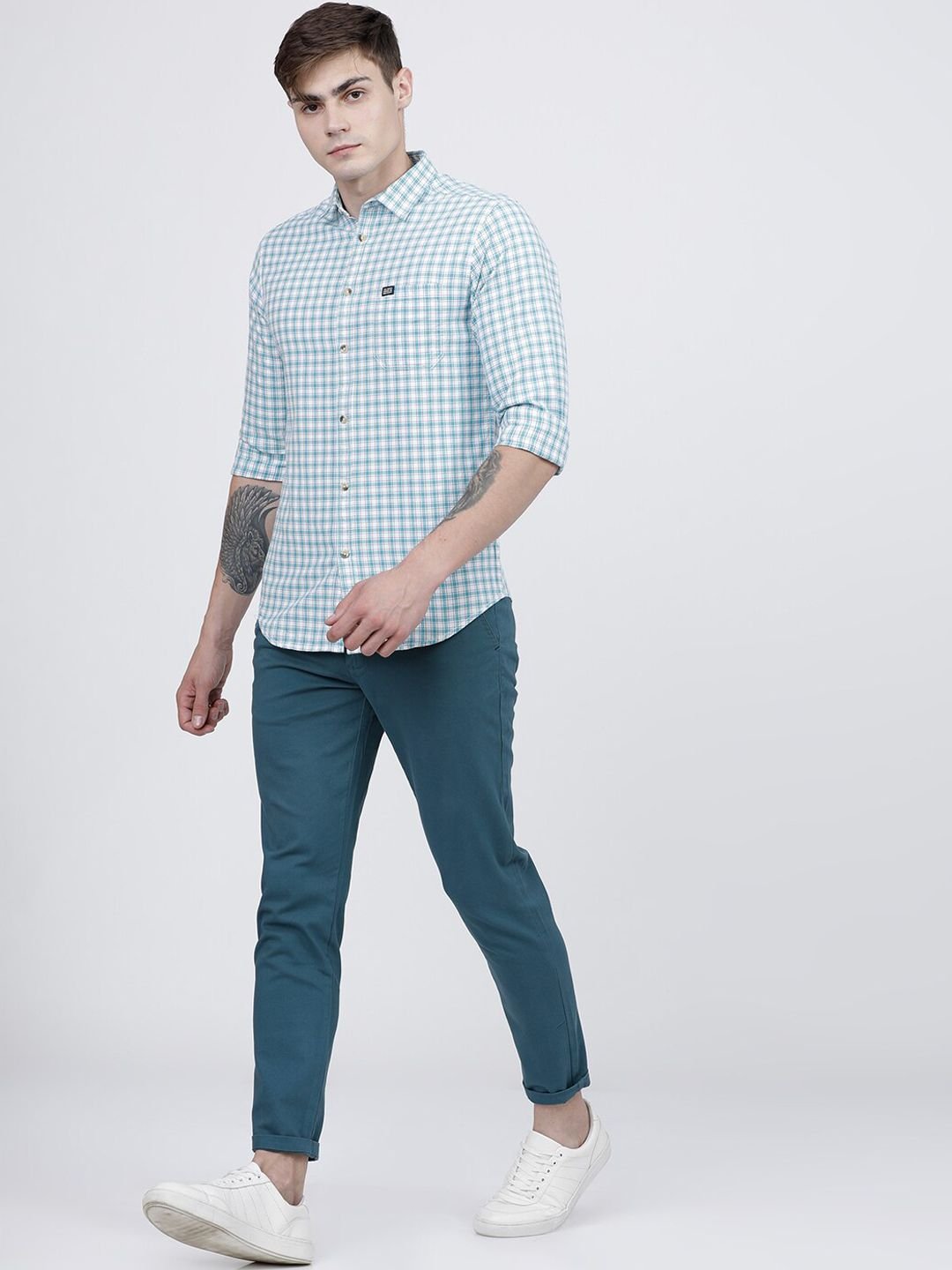 Men Slim Fit Mid Rise Chinos
