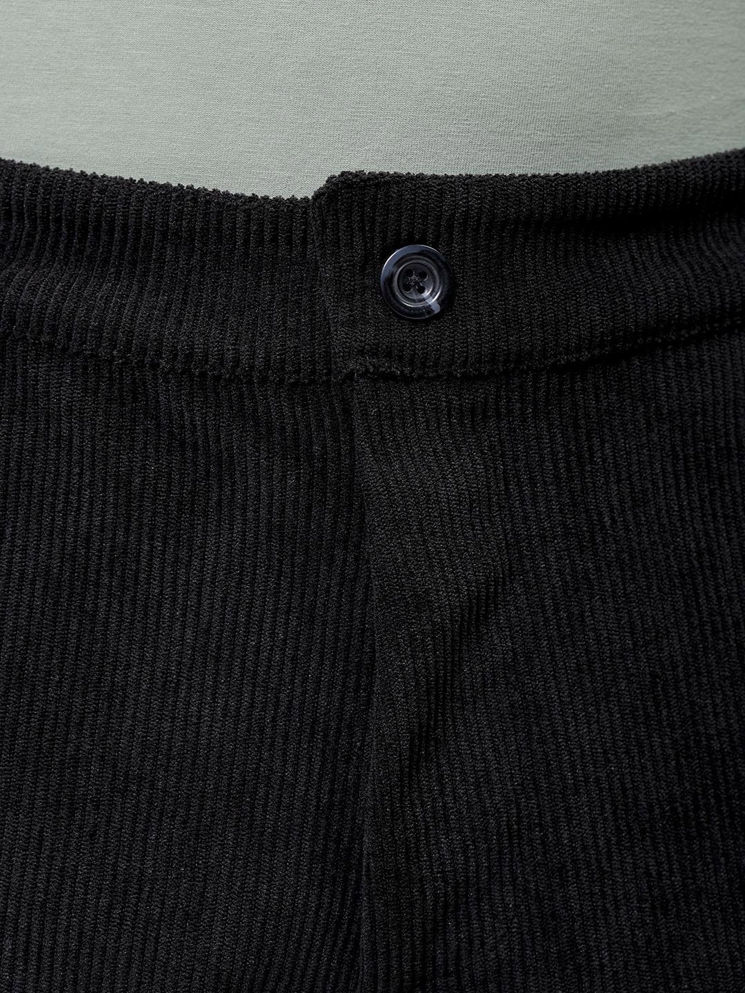 Men Baggy Fit Mid Rise Cargo