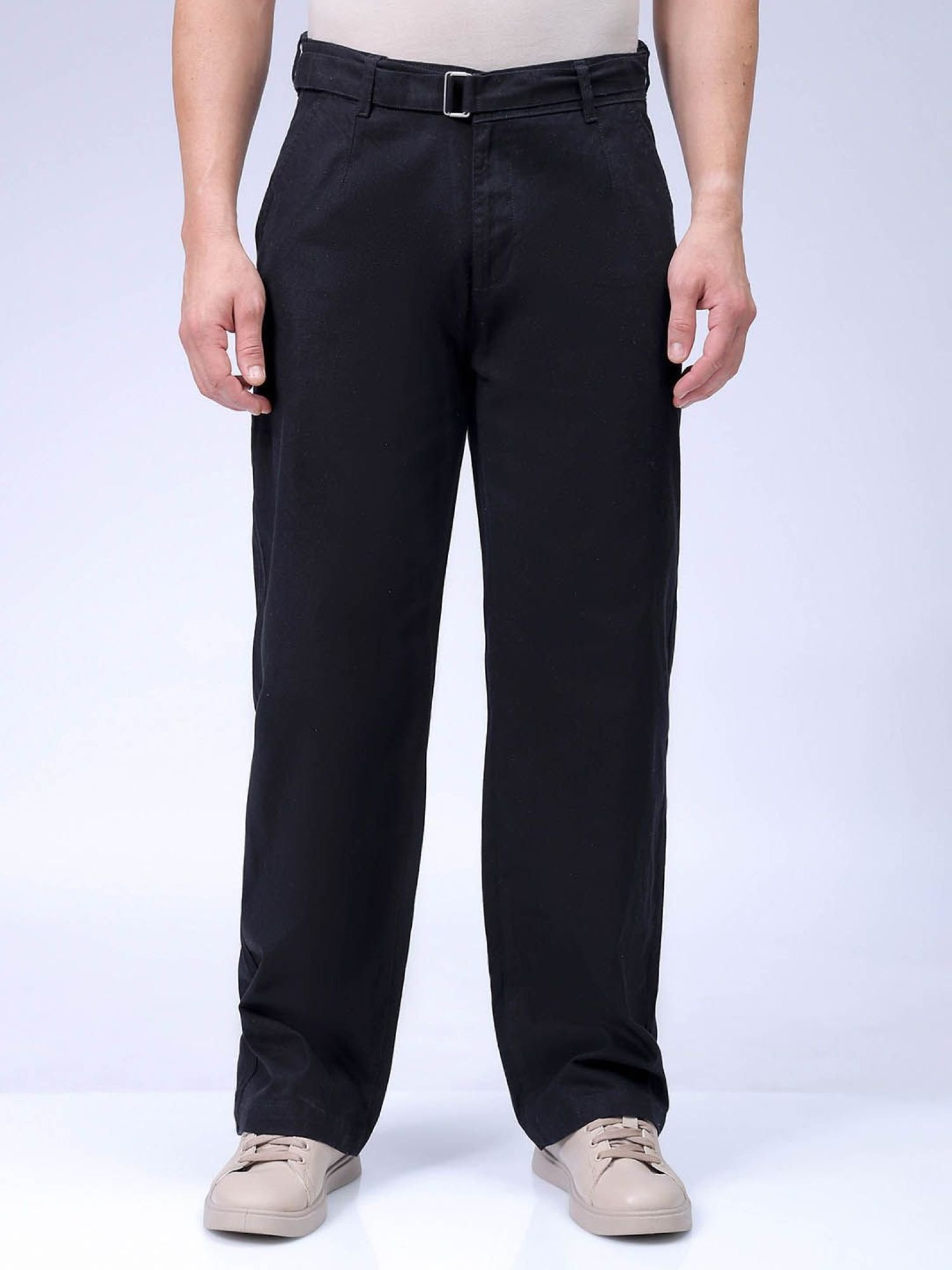 Men Relaxed Fit Mid Rise Cargo