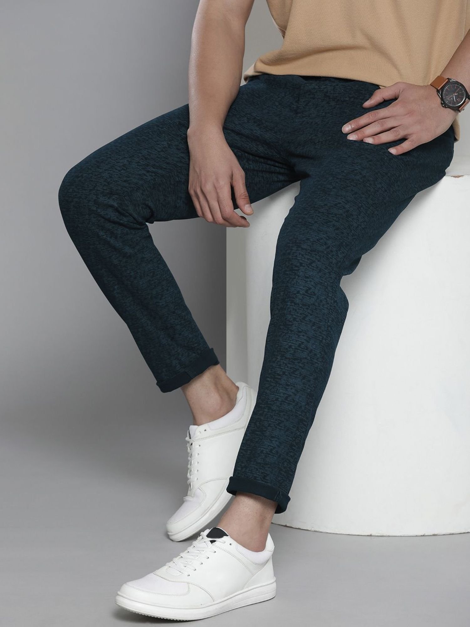 Men Slim Fit Mid Rise Chinos