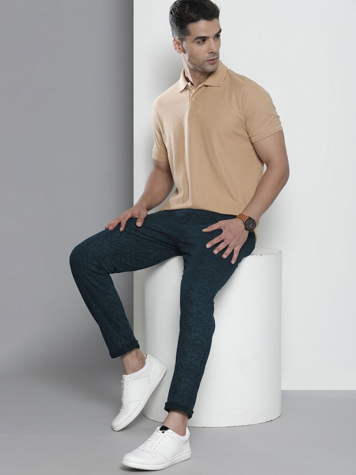 Men Slim Fit Mid Rise Chinos