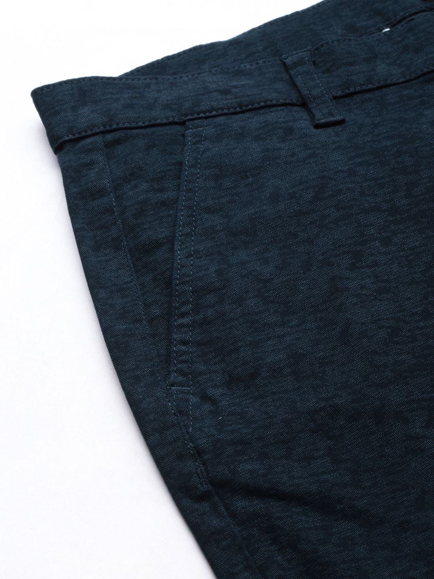 Men Slim Fit Mid Rise Chinos