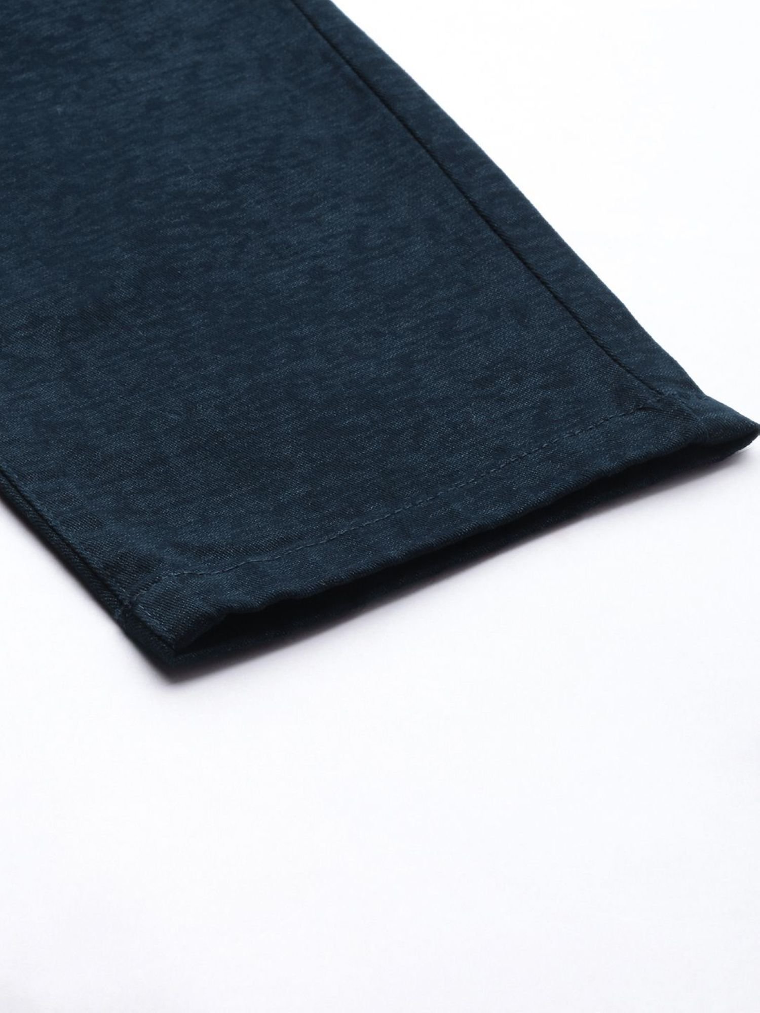 Men Slim Fit Mid Rise Chinos