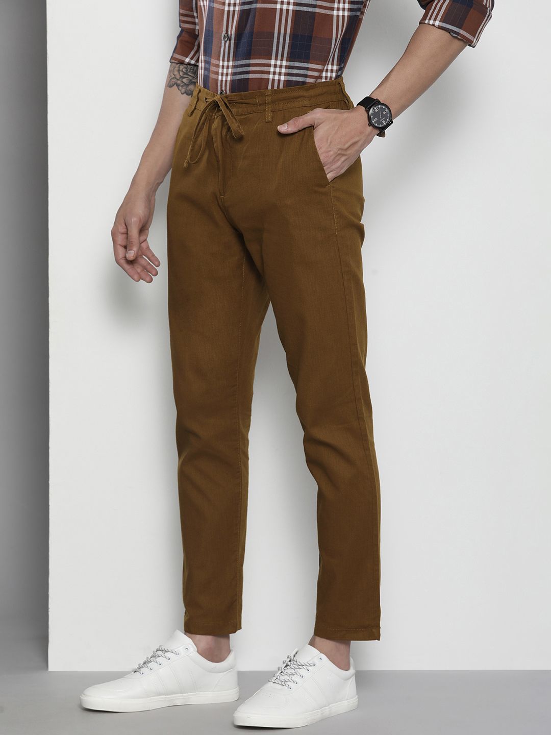 Men Slim Fit Mid Rise Linen Trousers