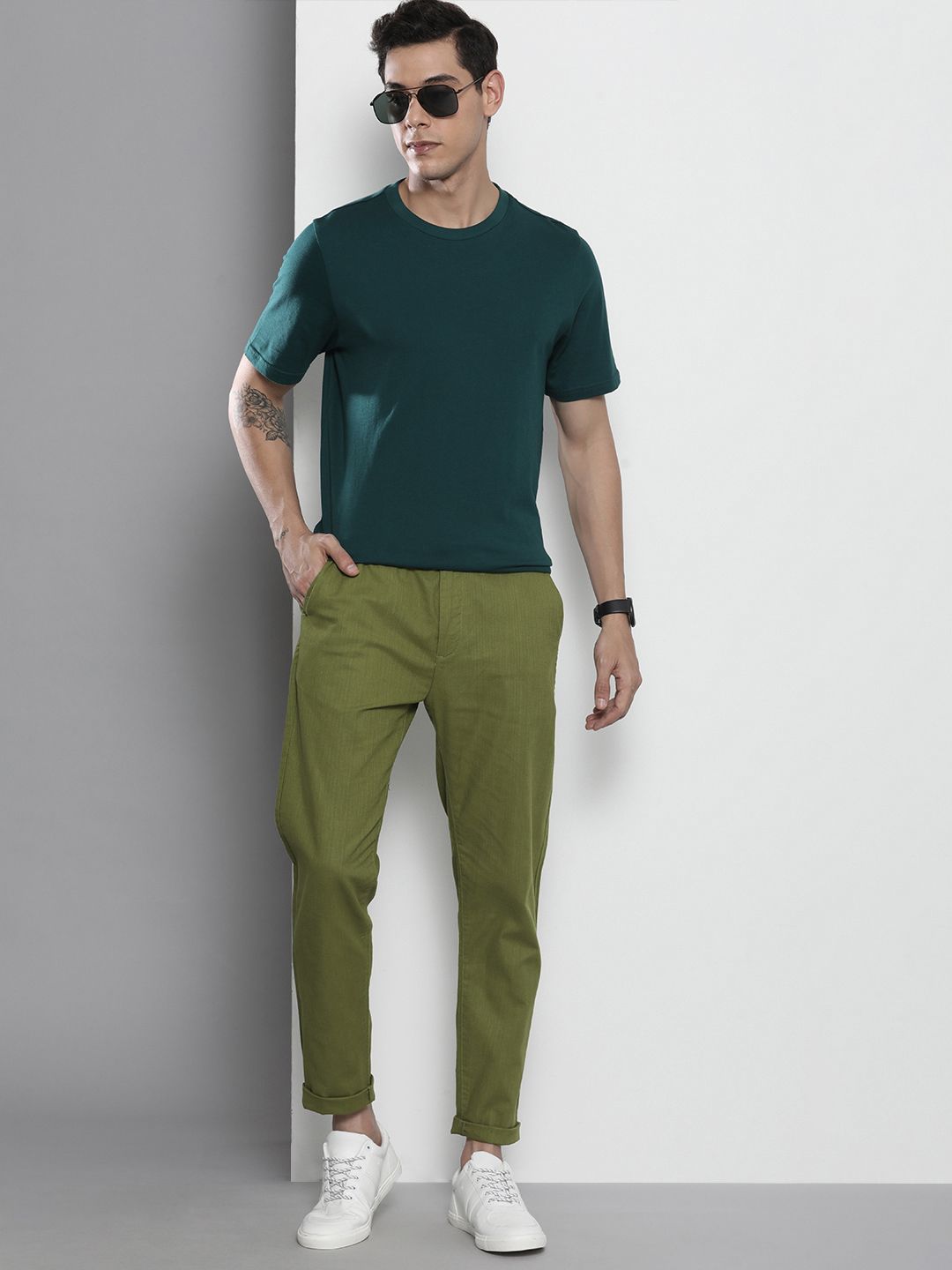 Men Slim Fit Mid Rise Linen Trousers