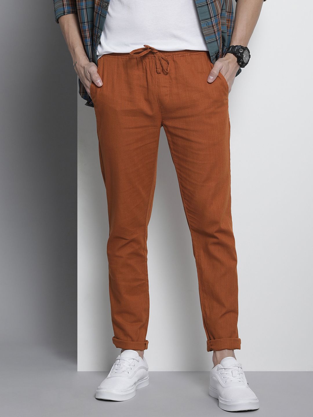 Men Slim Fit Mid Rise Jogger Pants