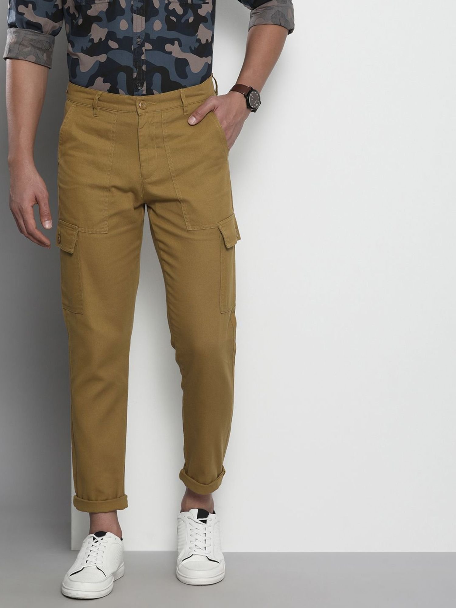 Men Slim Fit Mid Rise Cargo Pants