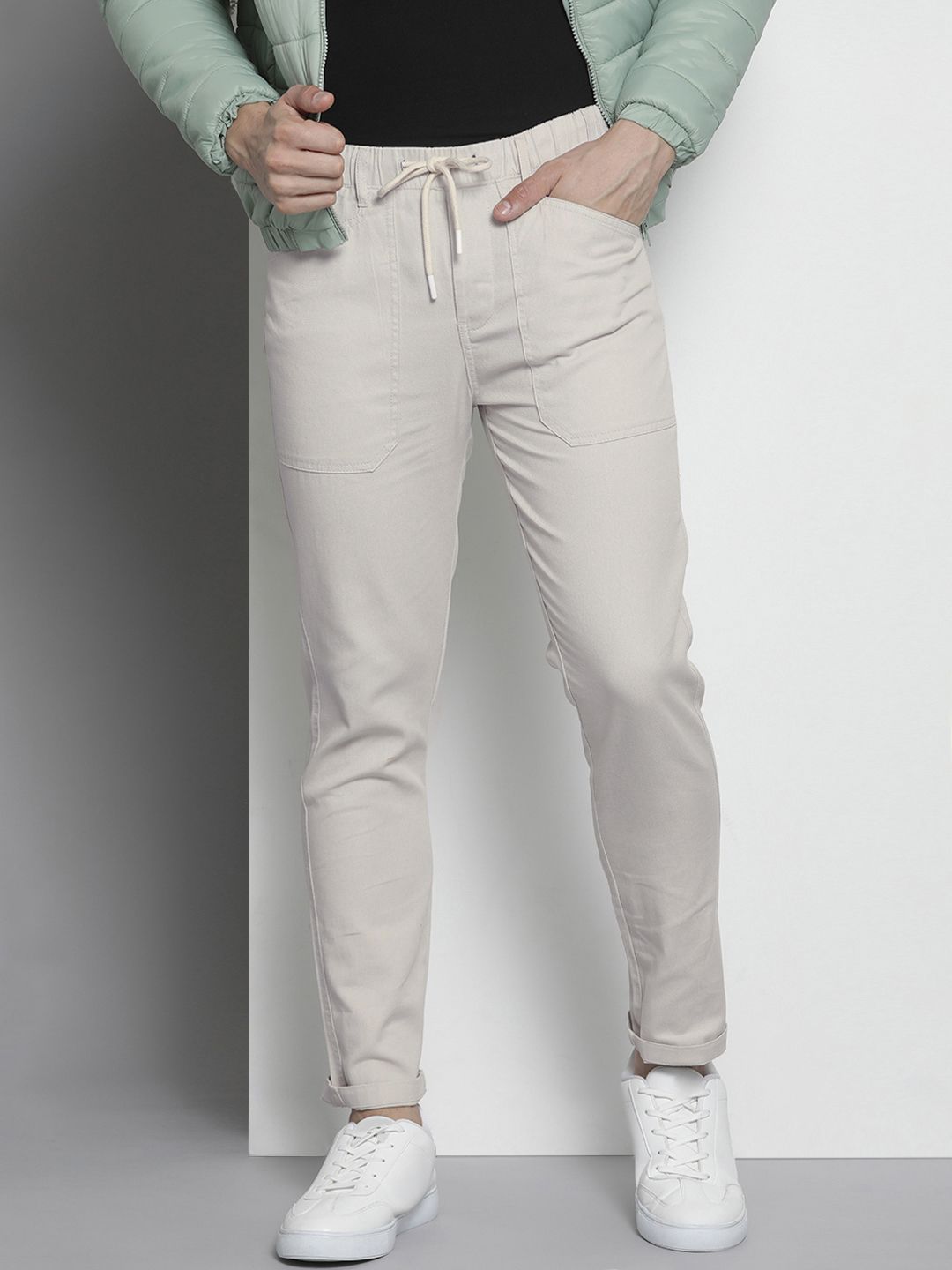 Men Slim Fit Mid Rise Elasticated Pants