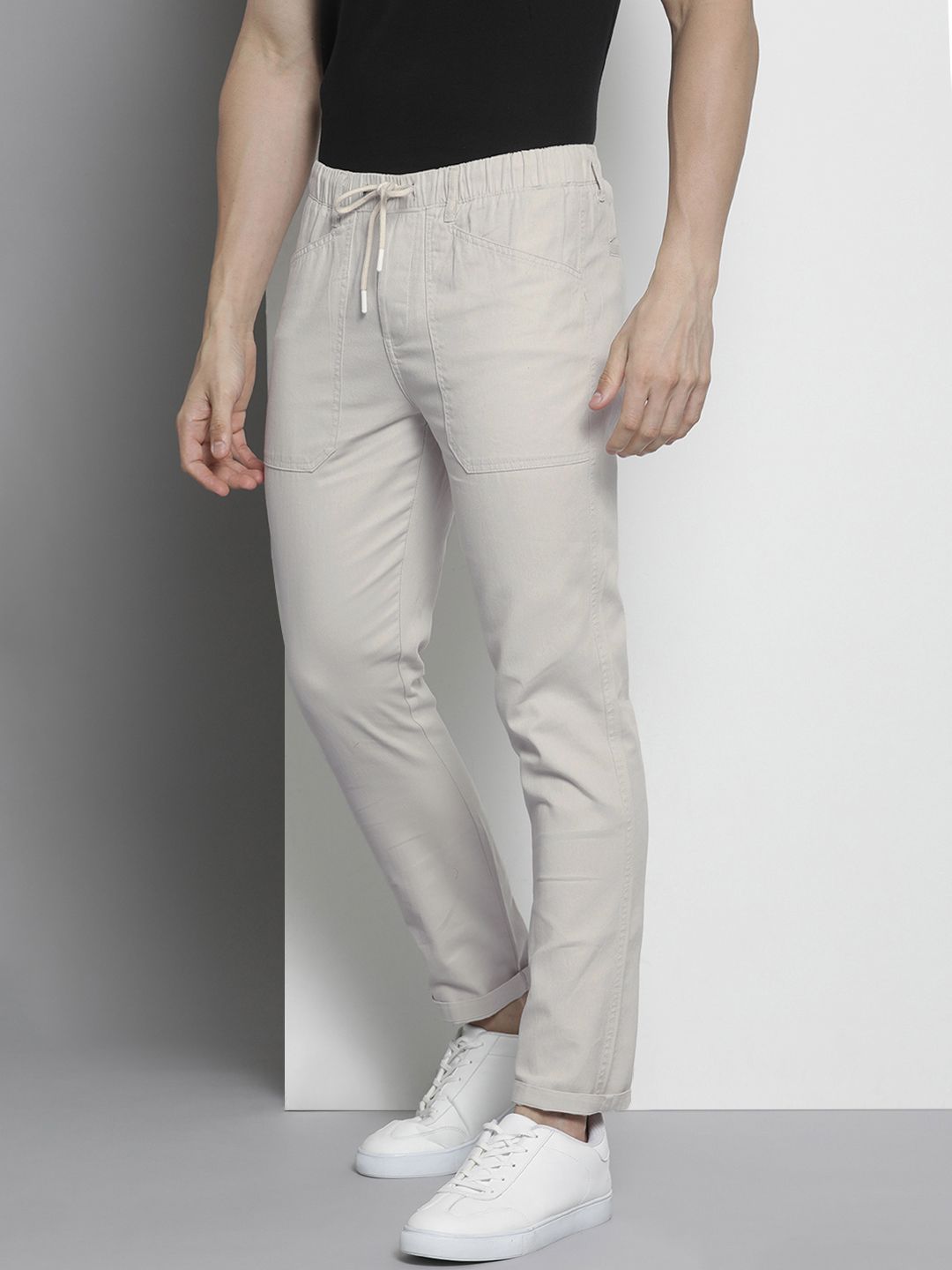Men Slim Fit Mid Rise Elasticated Pants