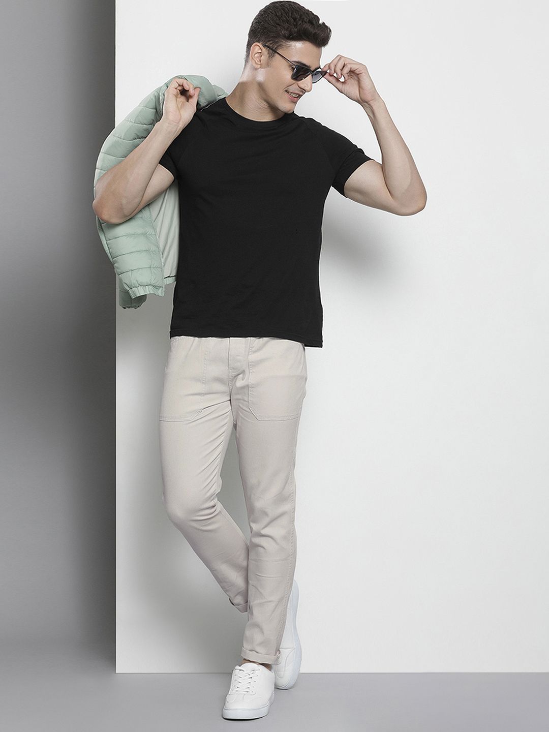 Men Slim Fit Mid Rise Elasticated Pants