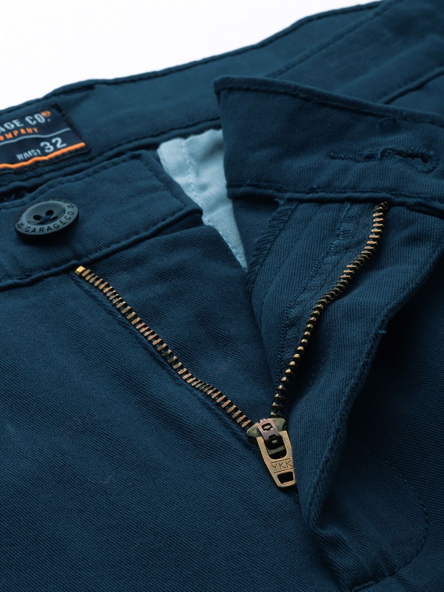 Men Slim Fit Mid Rise Cuffed Cargo