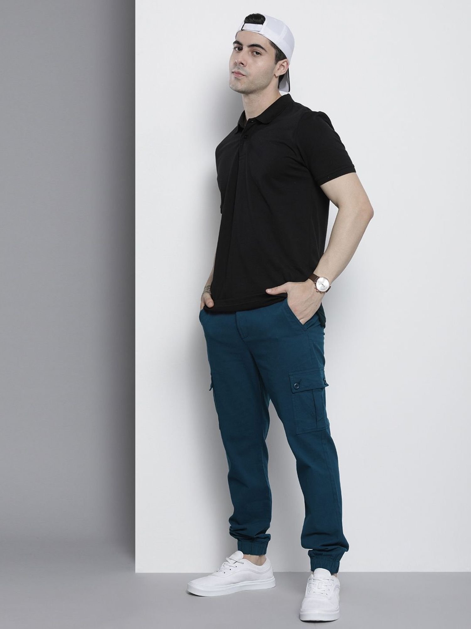 Men Slim Fit Mid Rise Cuffed Cargo