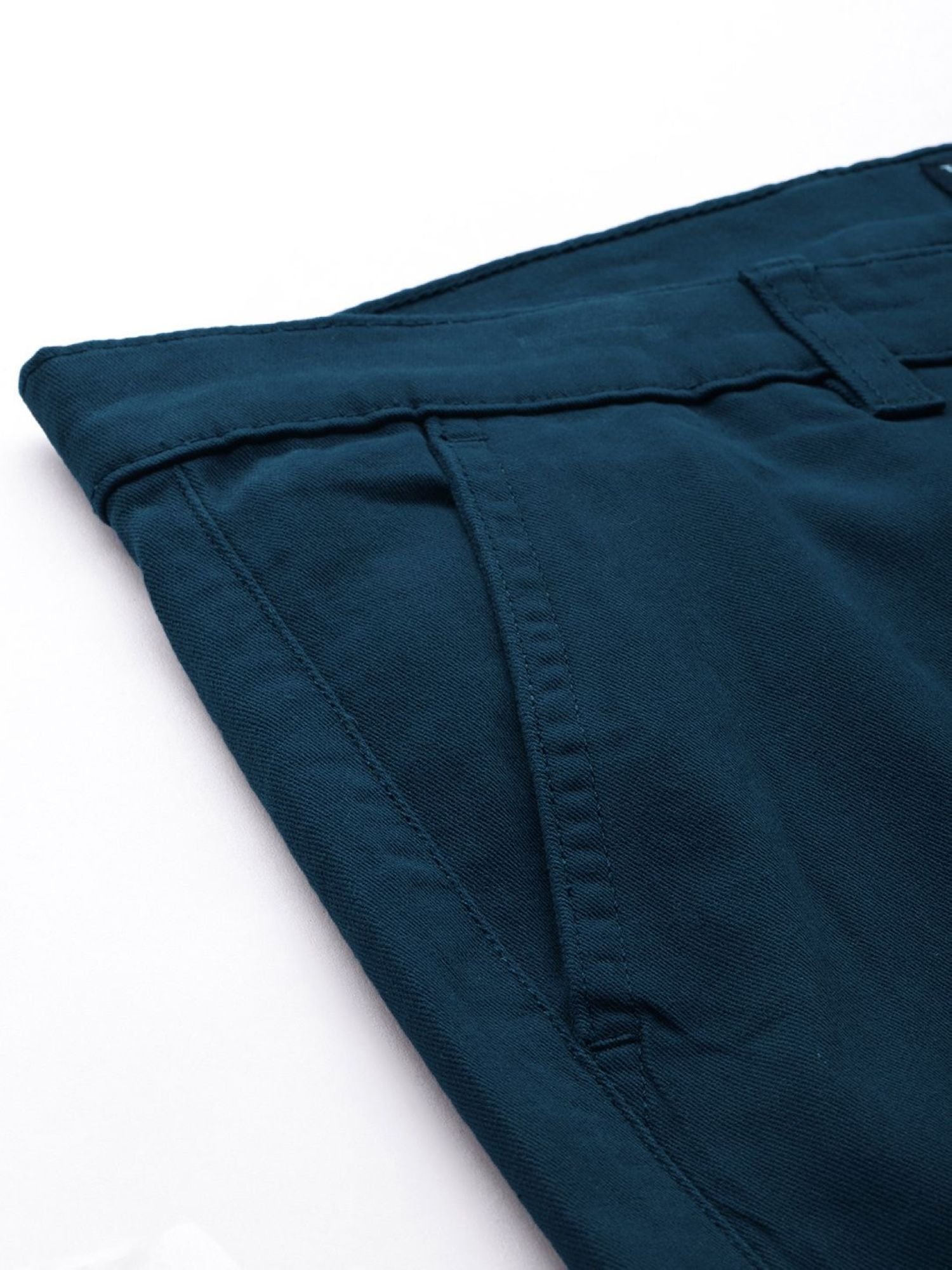 Men Slim Fit Mid Rise Cuffed Cargo