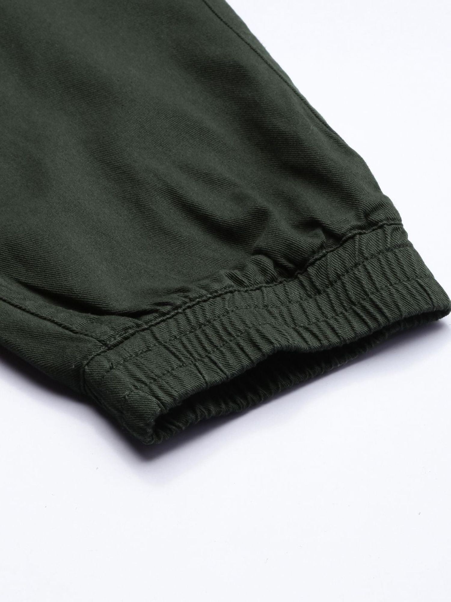Men Slim Fit Mid Rise Cuffed Pants