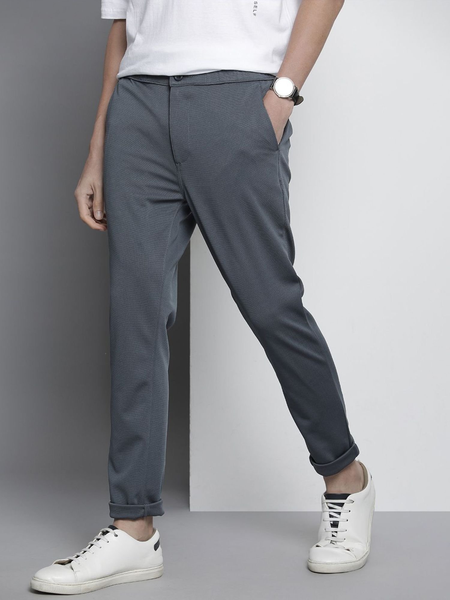Men Slim Fit Mid Rise Knitted Jogger Pants