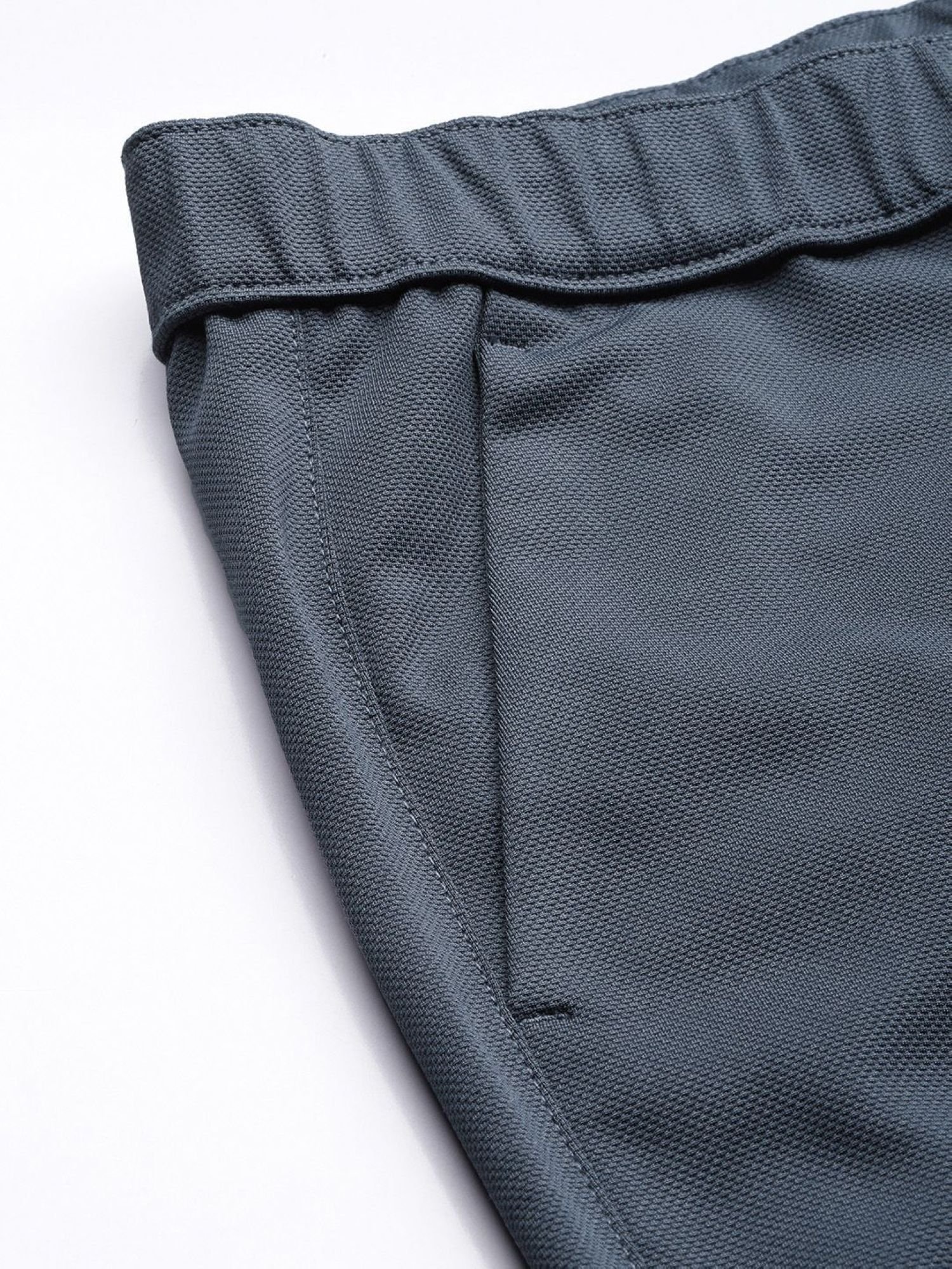 Men Slim Fit Mid Rise Knitted Jogger Pants