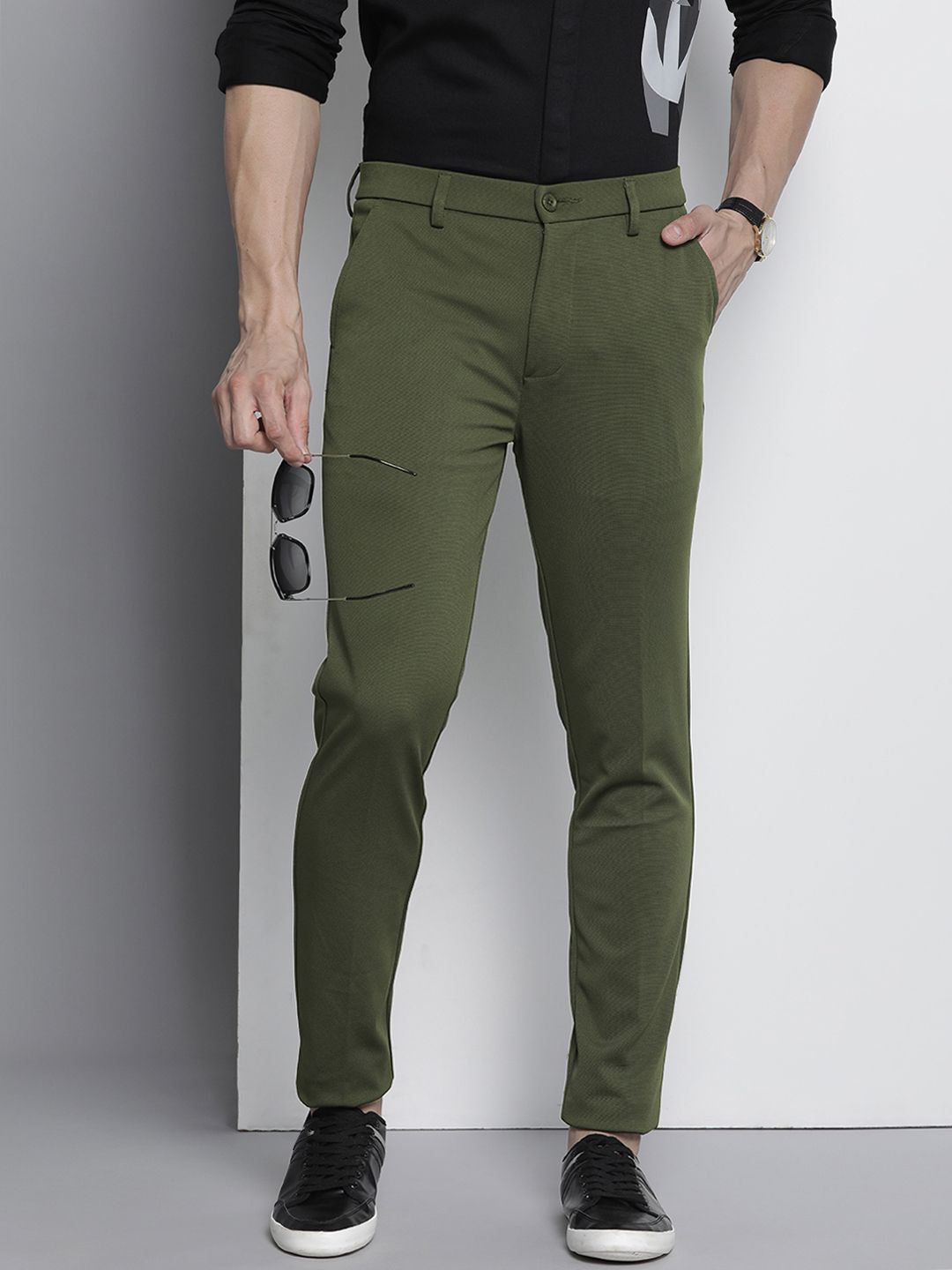 Men Slim Fit Mid Rise Knitted Pants