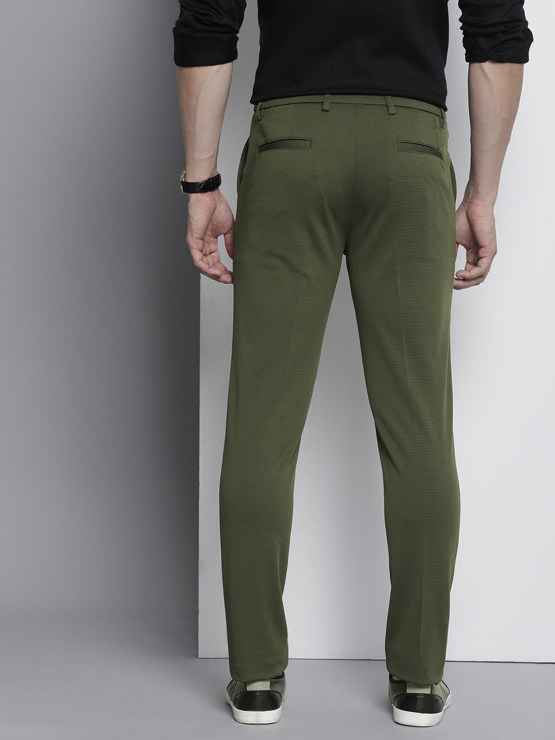 Men Slim Fit Mid Rise Knitted Pants