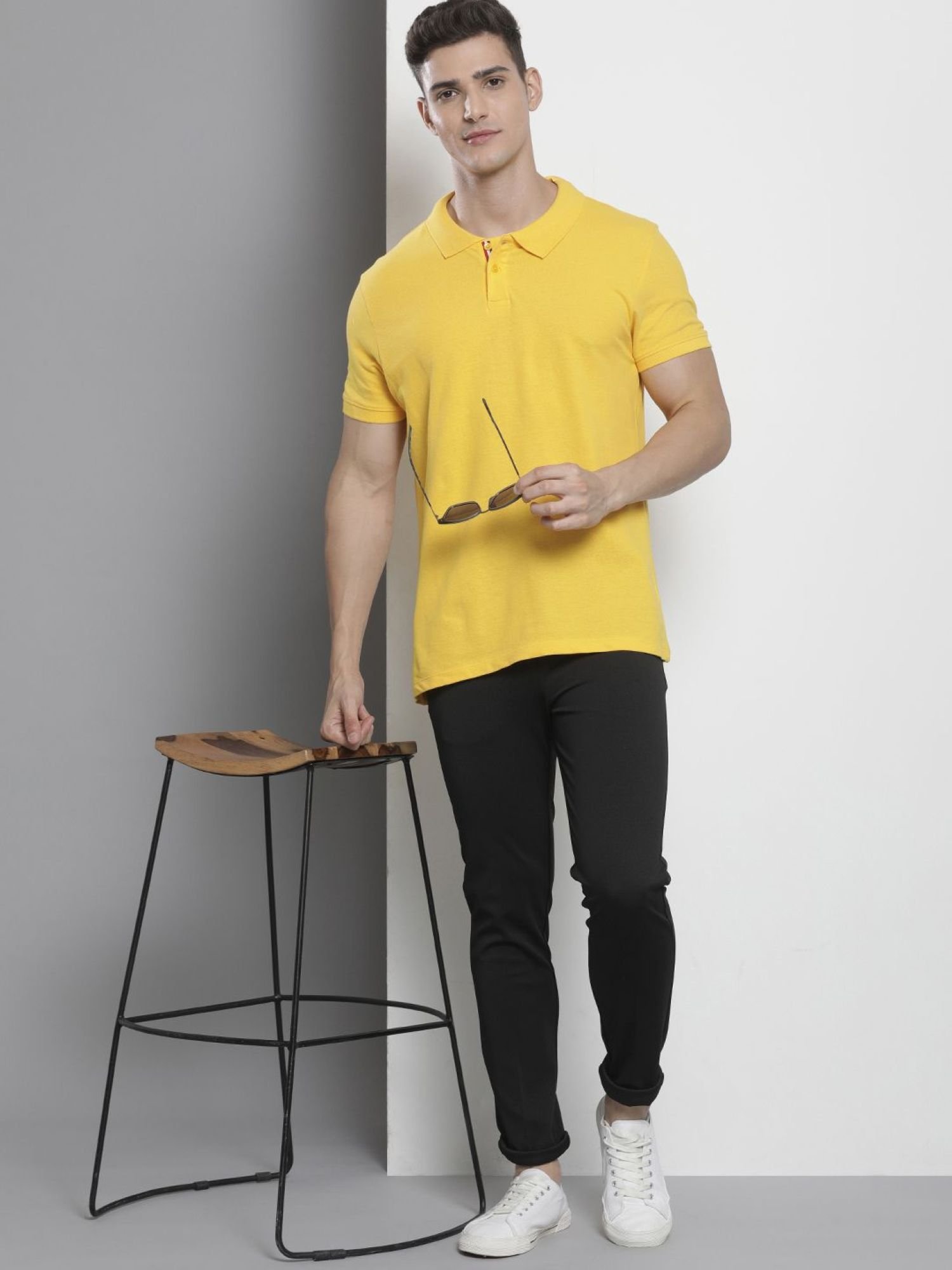 Men Slim Fit Mid Rise Knitted Pants