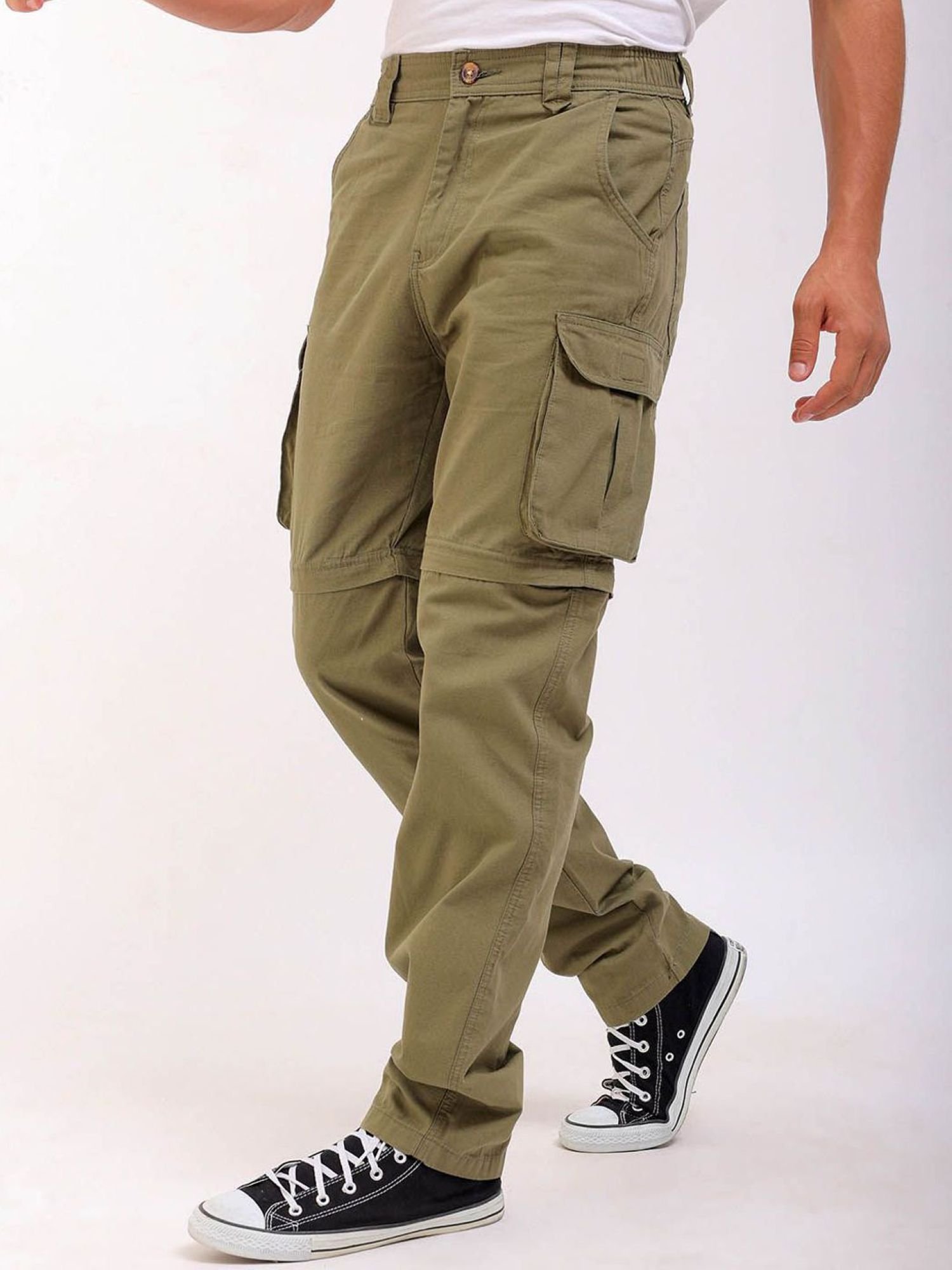Men Relaxed Fit Mid Rise Cargo