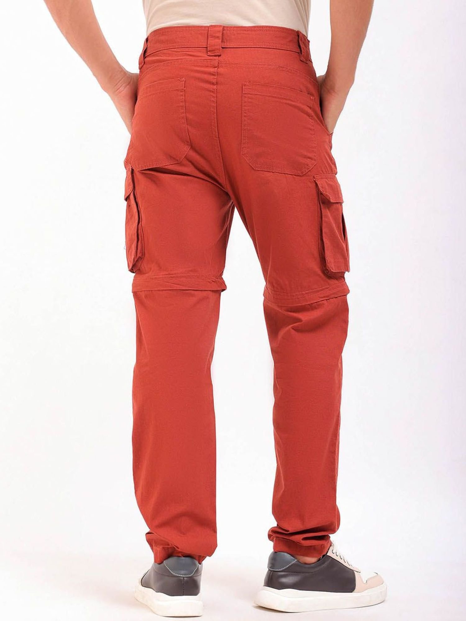 Men Relaxed Fit Mid Rise Cargo